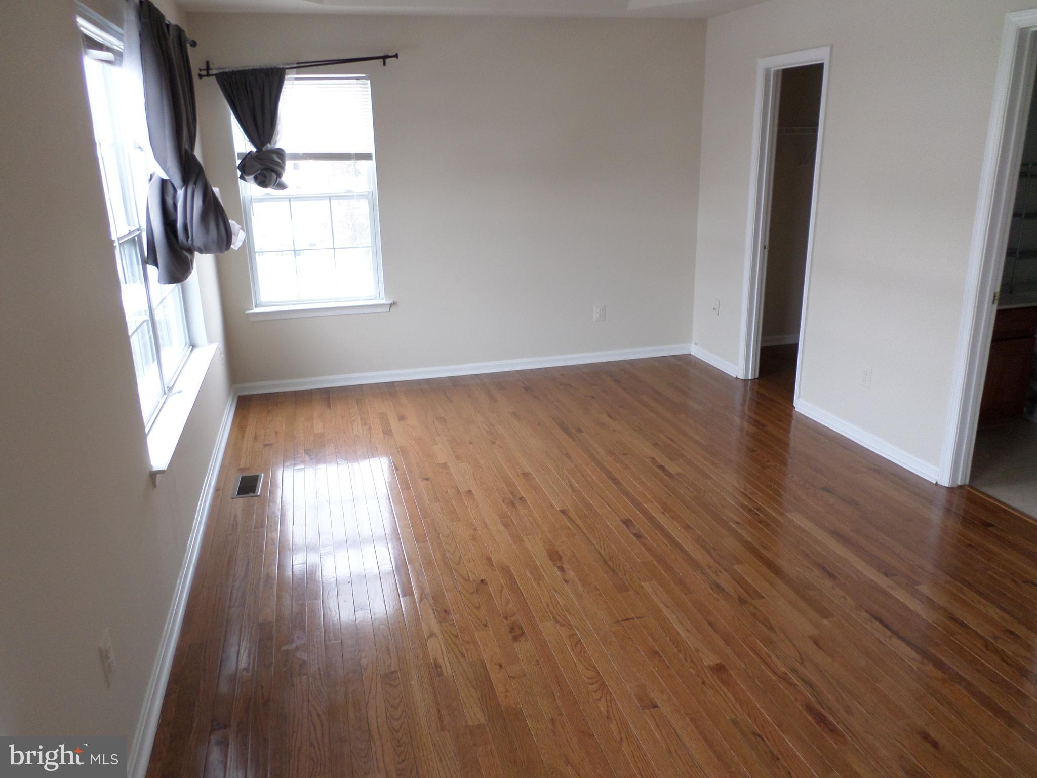 GROVEWOOD - Residential Lease