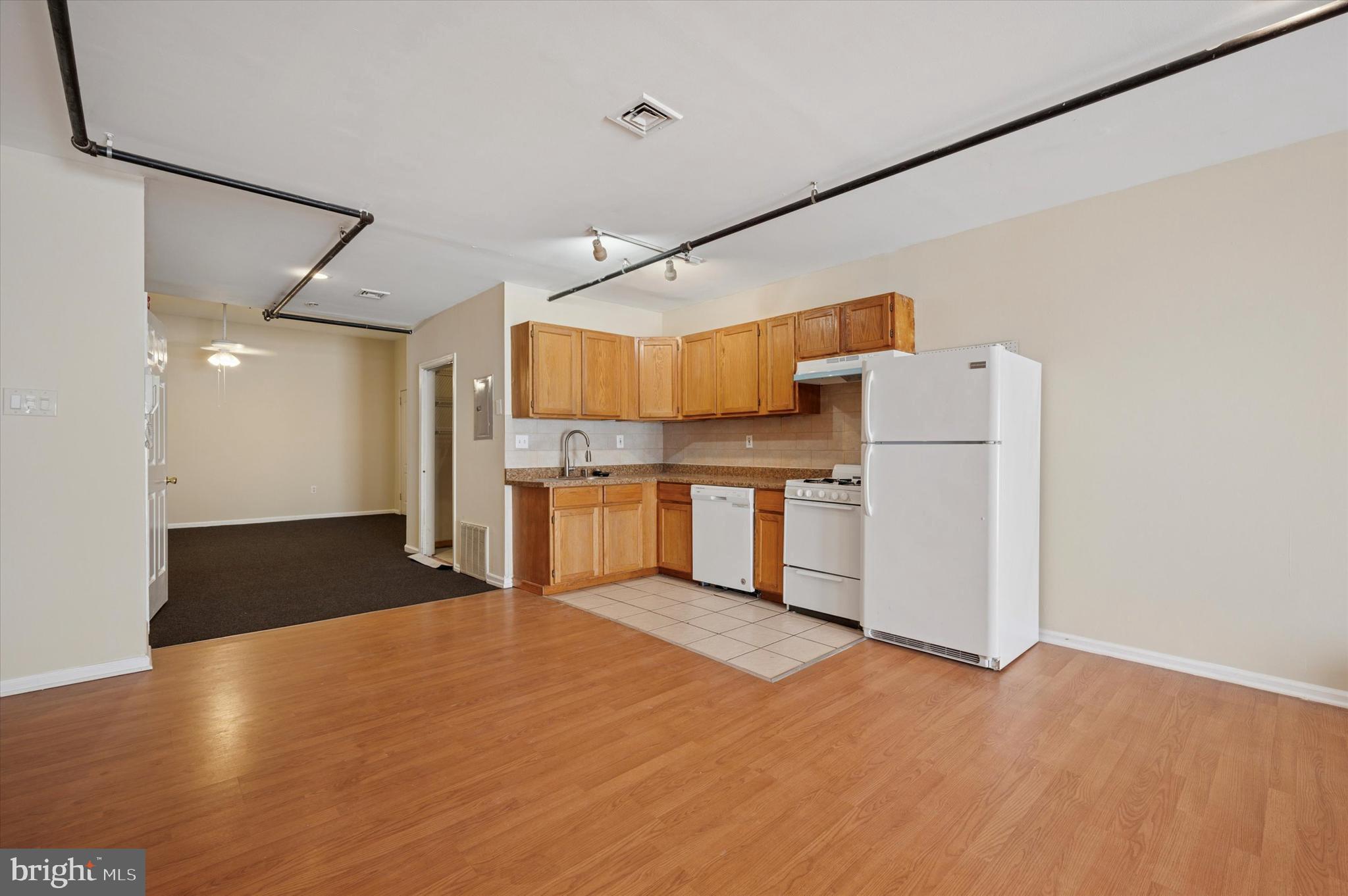 OLD CITY - Residential Lease