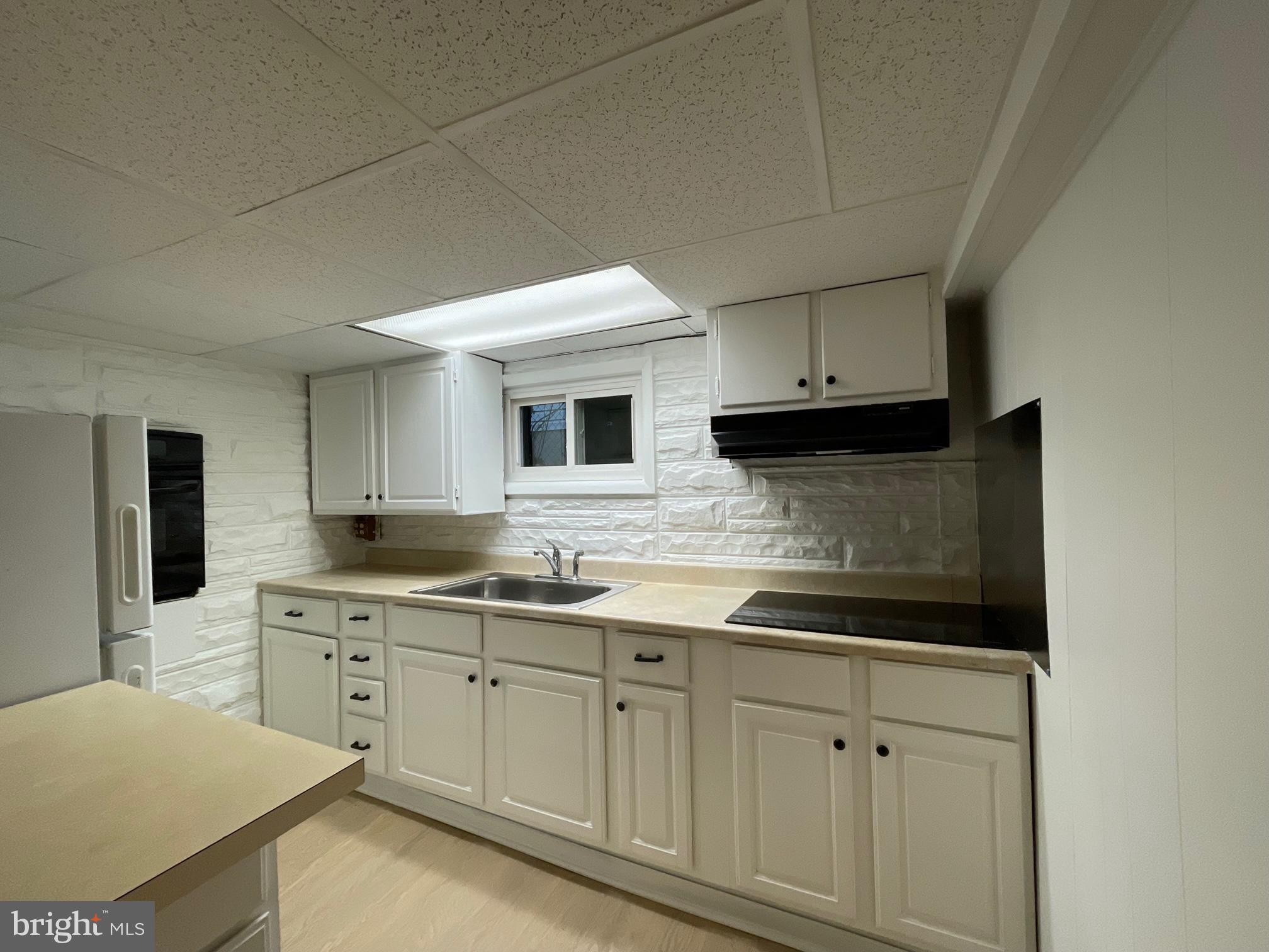 WHITELEY - Residential Lease