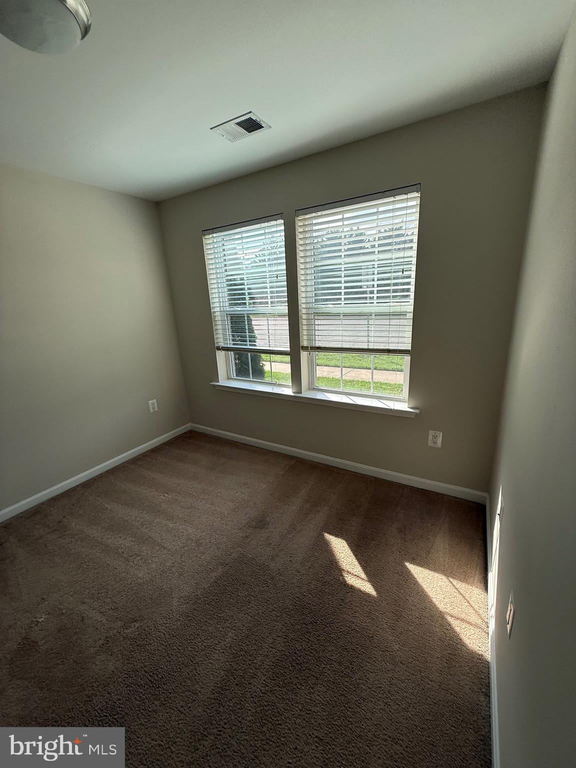 EASTGATE SQUARE - Residential