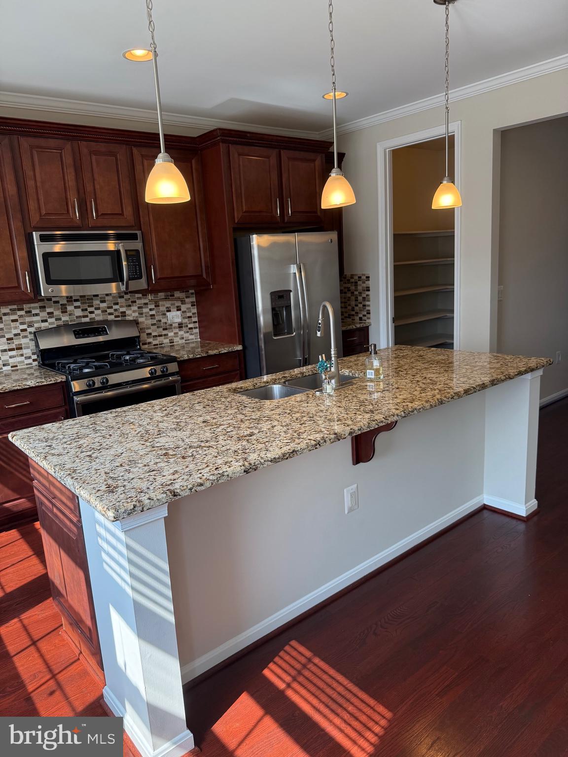 EASTGATE SQUARE - Residential