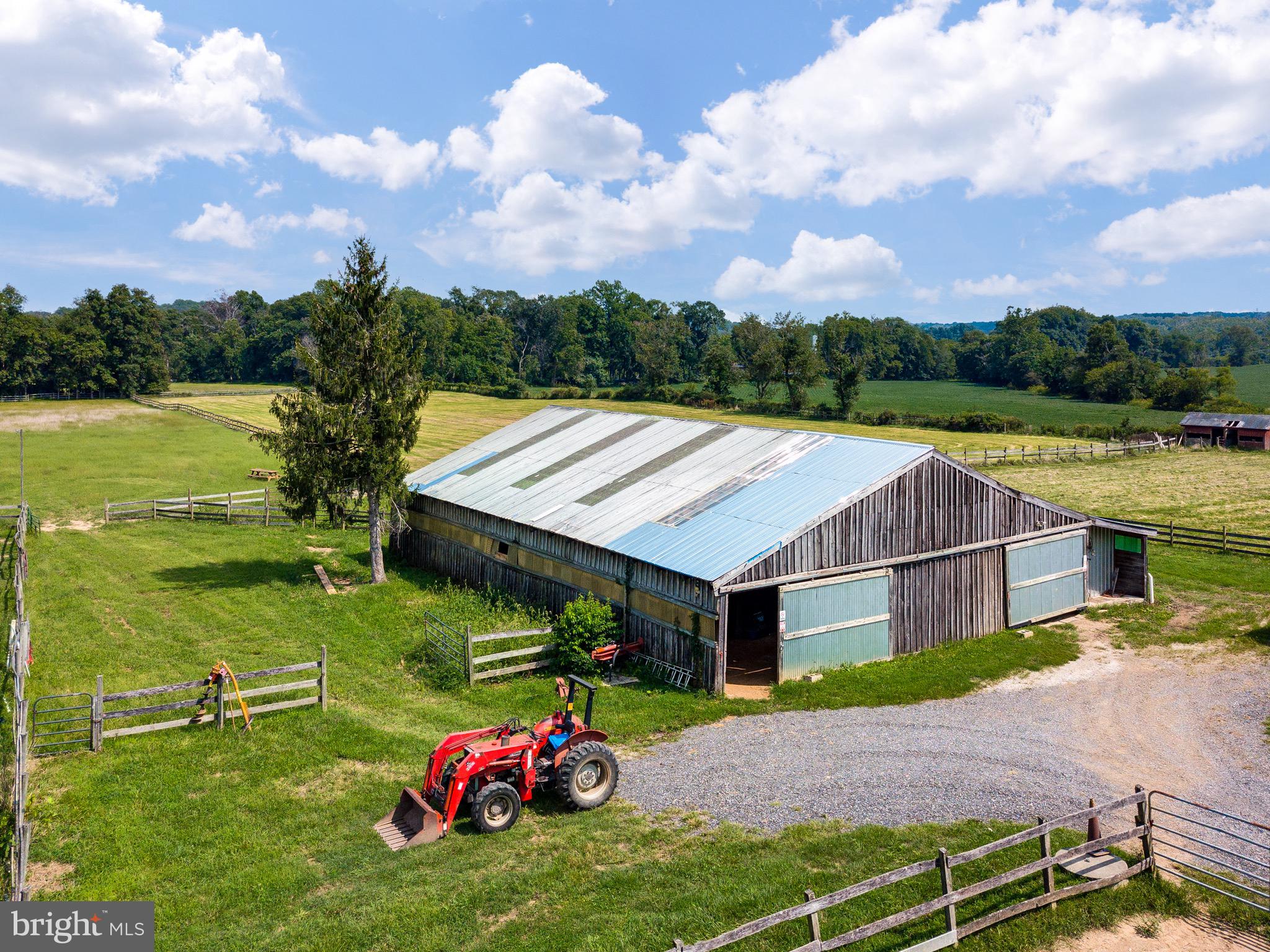 HERITAGE HILL - Farm