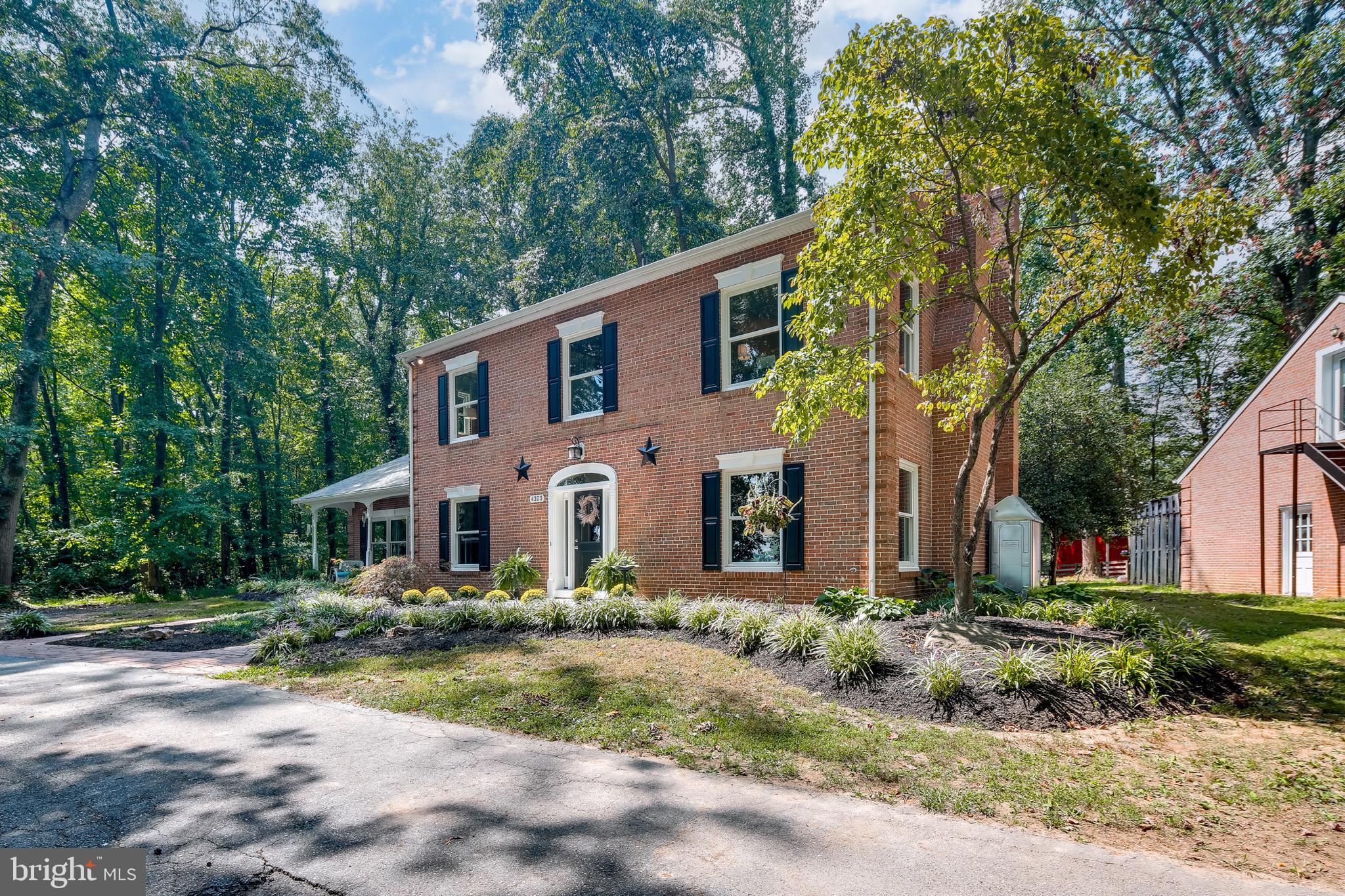 HERITAGE HILL - Farm