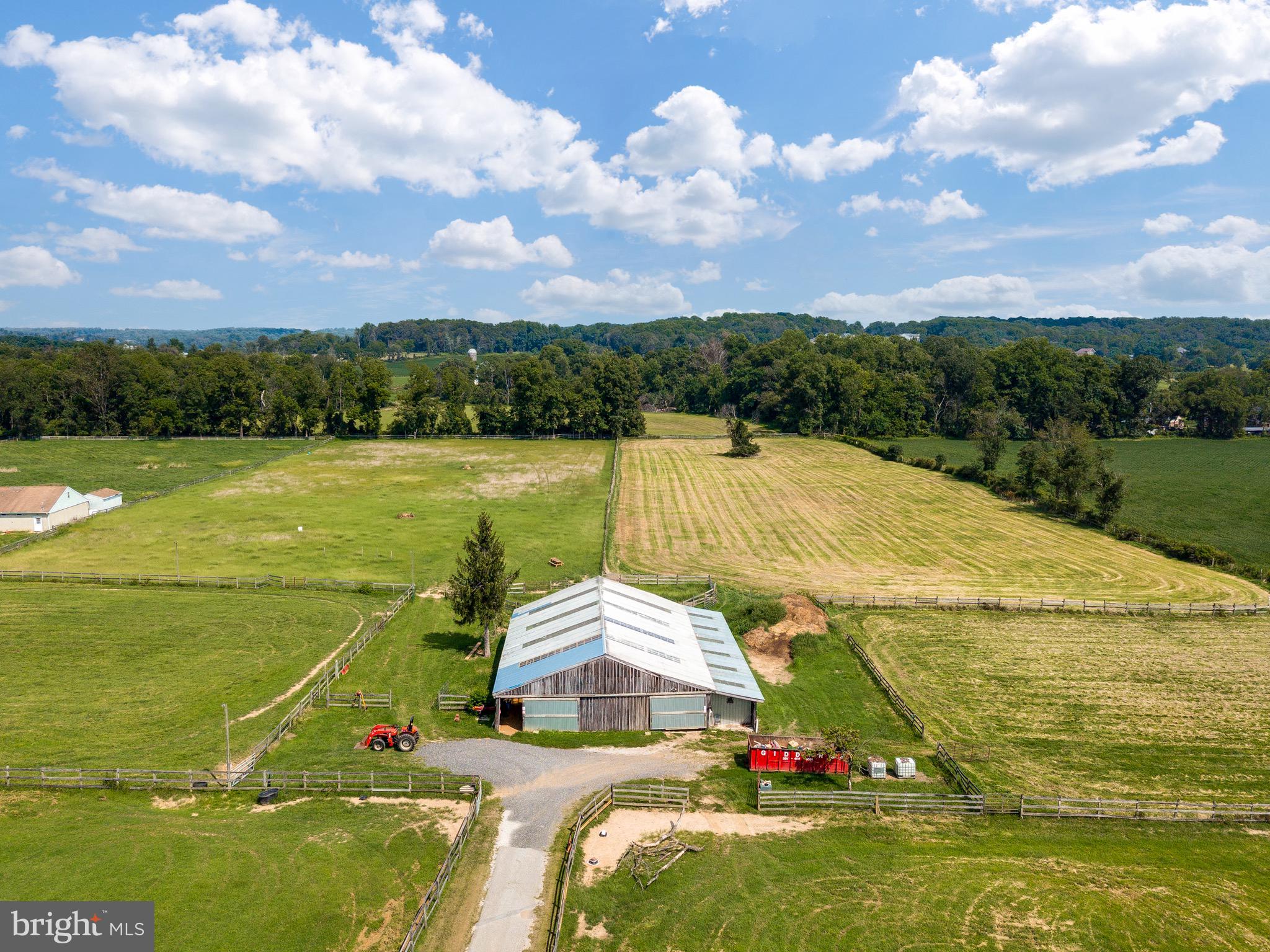 HERITAGE HILL - Farm