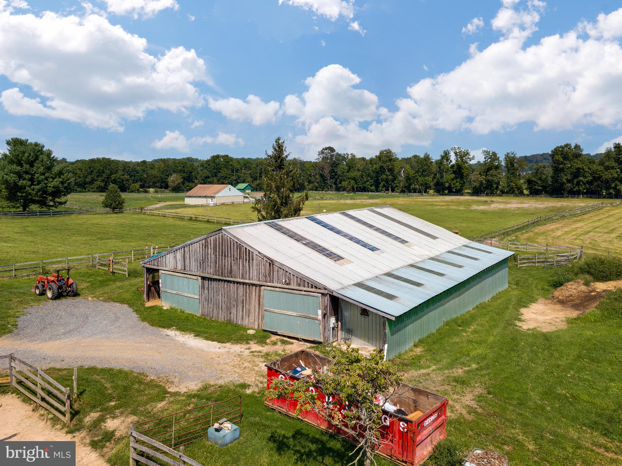 HERITAGE HILL - Farm