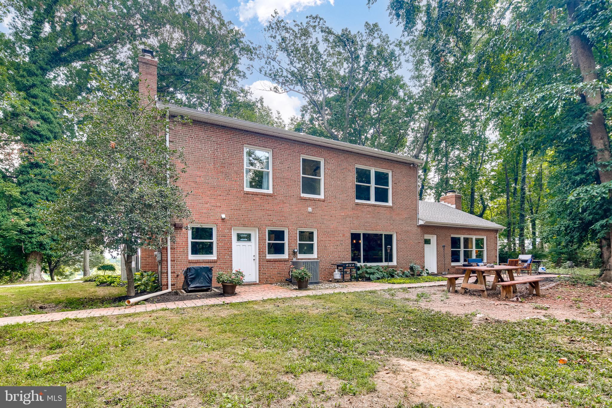 HERITAGE HILL - Farm