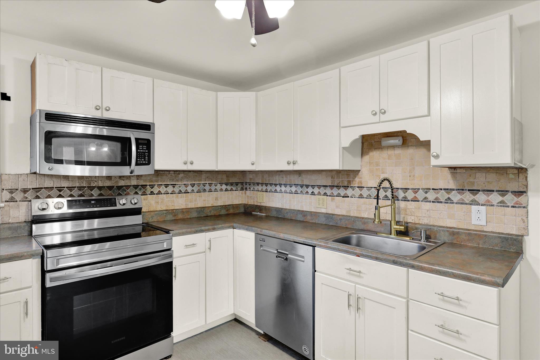 LINCOLN PARK - Residential