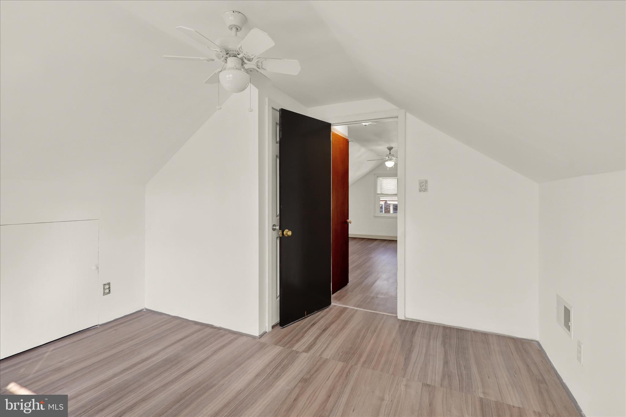 LINCOLN PARK - Residential