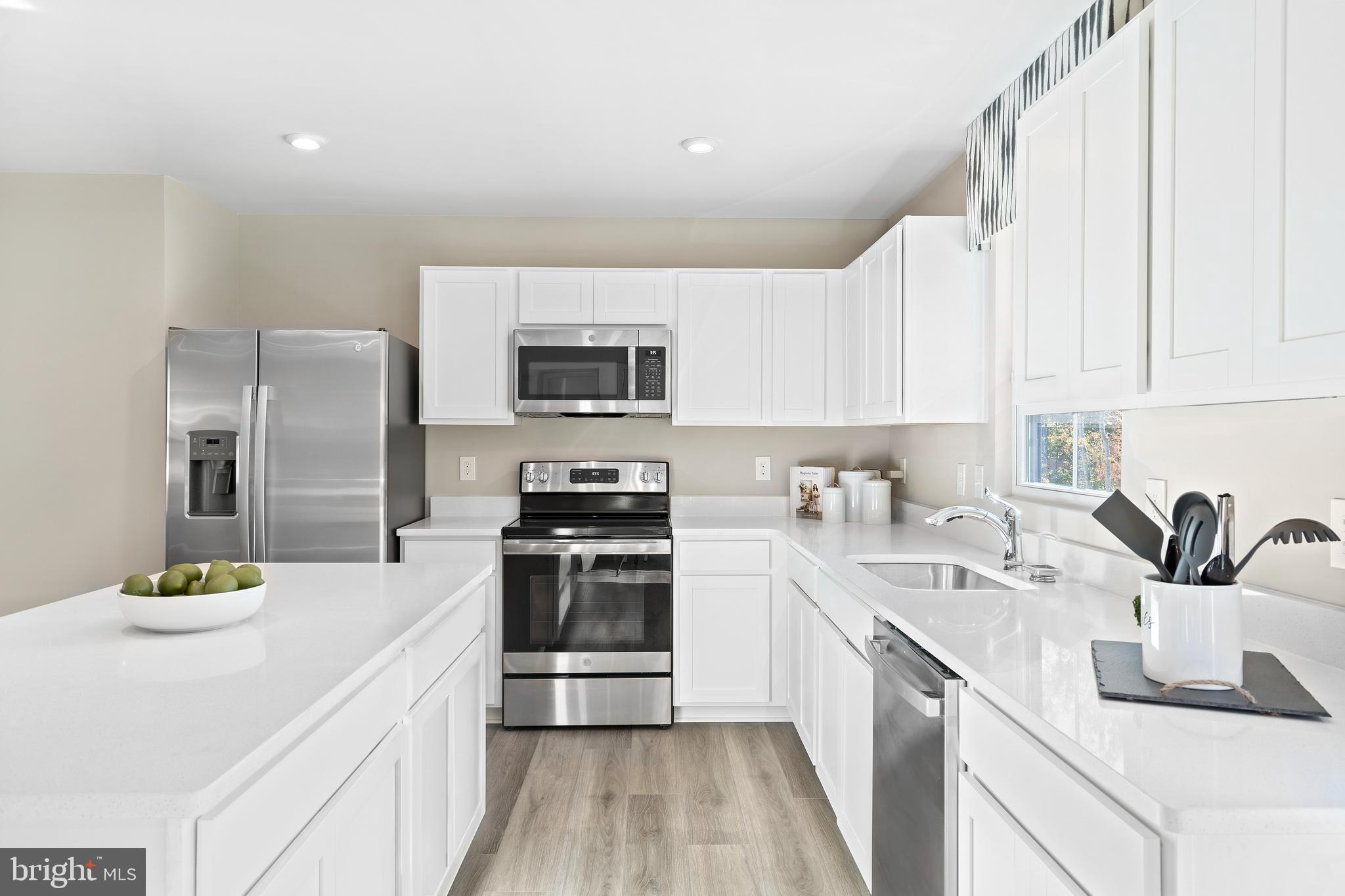CARDINAL POINTE - Residential