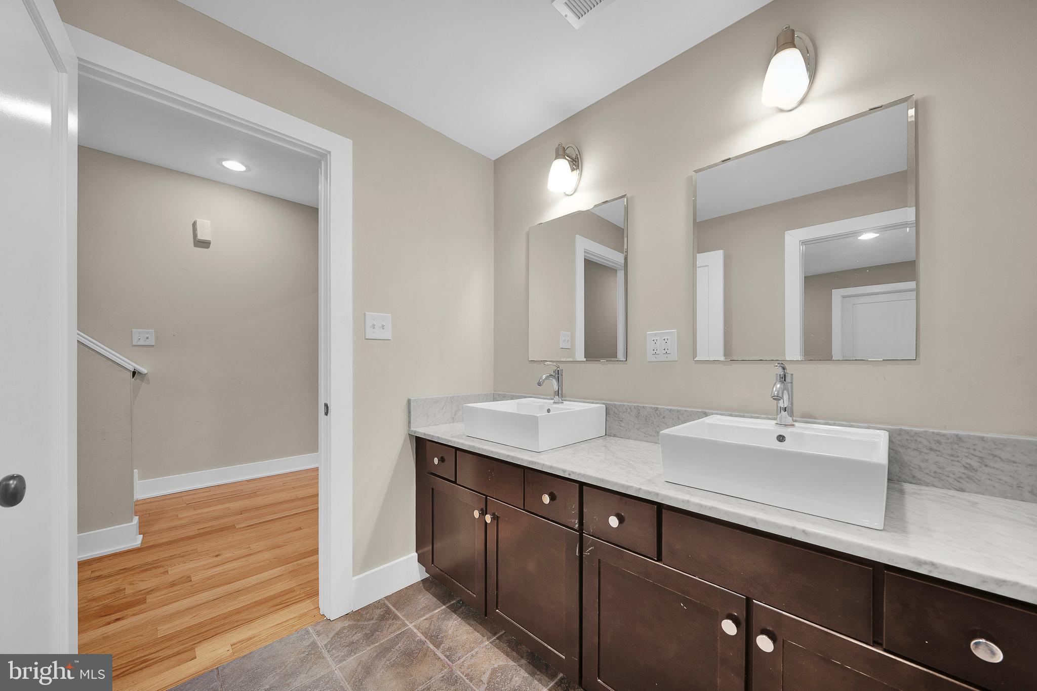 MANAYUNK - Residential