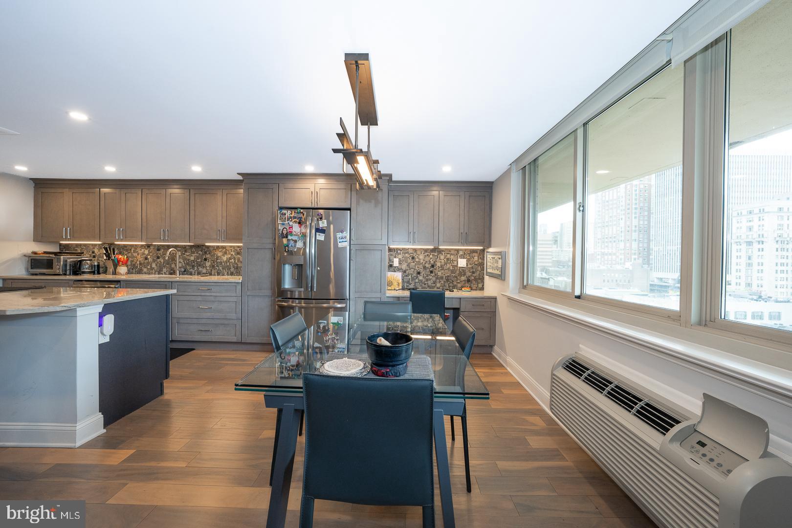 RITTENHOUSE SQUARE - Residential