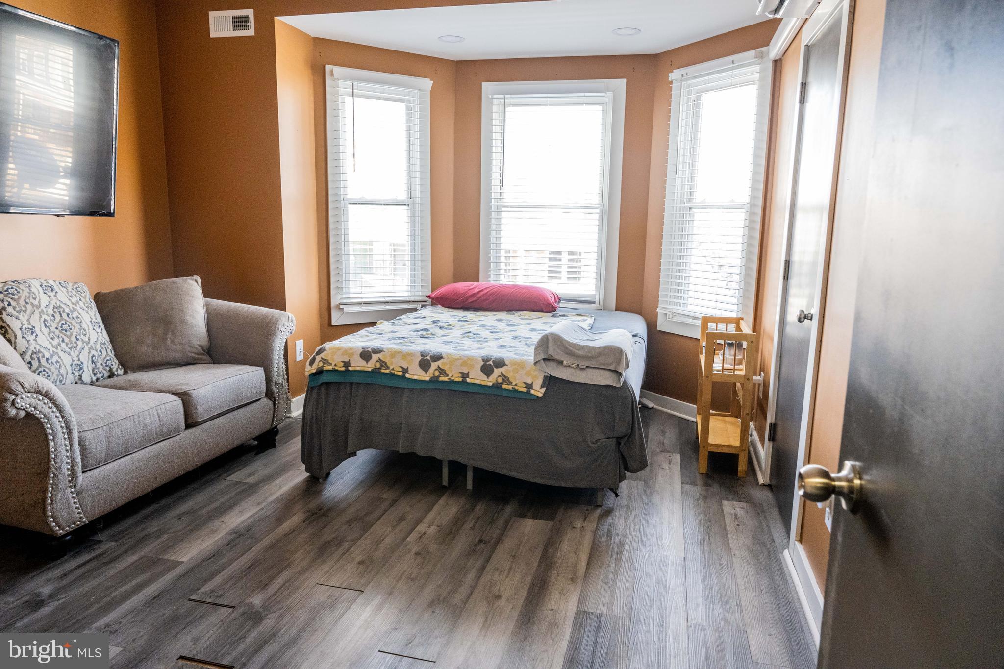 COBBS CREEK - Residential