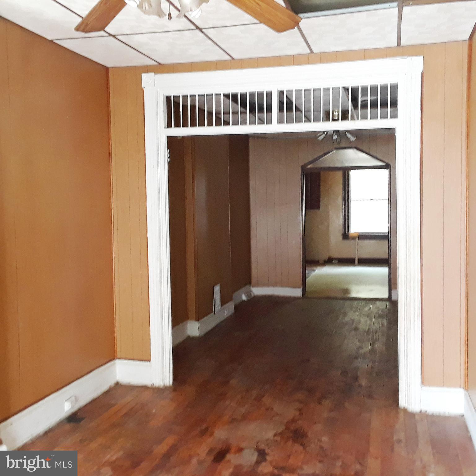 BROADWAY EAST - Residential