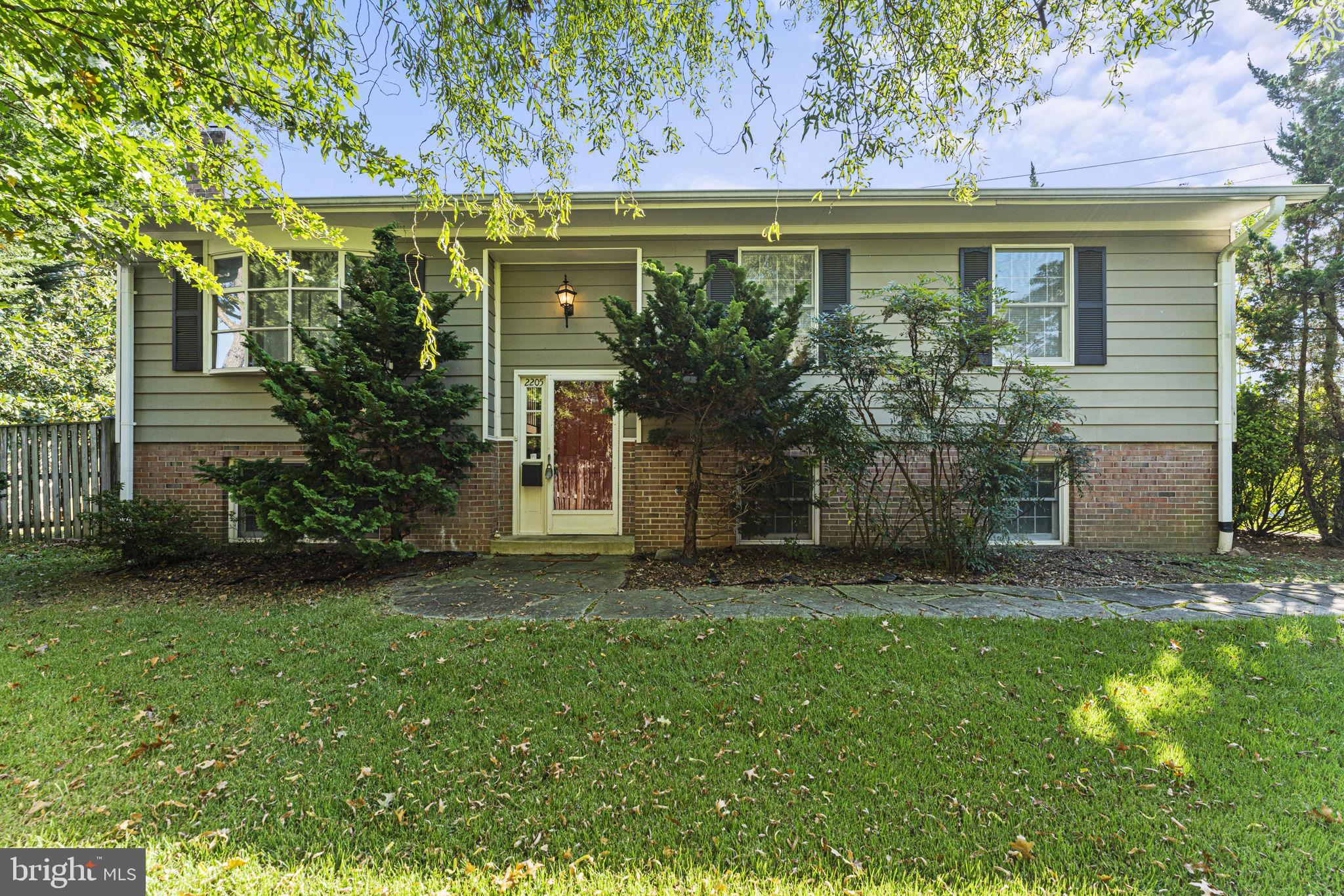 ADDISON HEIGHTS - Residential Lease