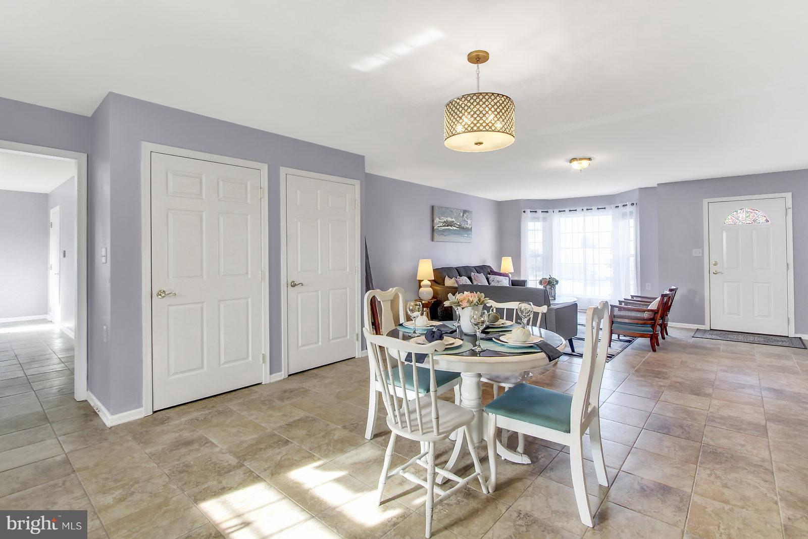 WINDSOR CROSSING - Residential