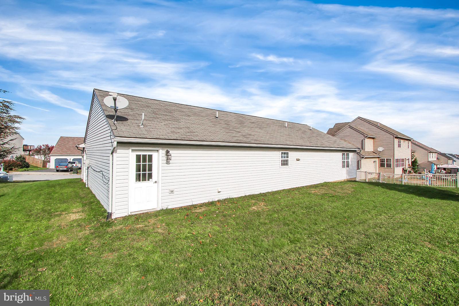 WINDSOR CROSSING - Residential