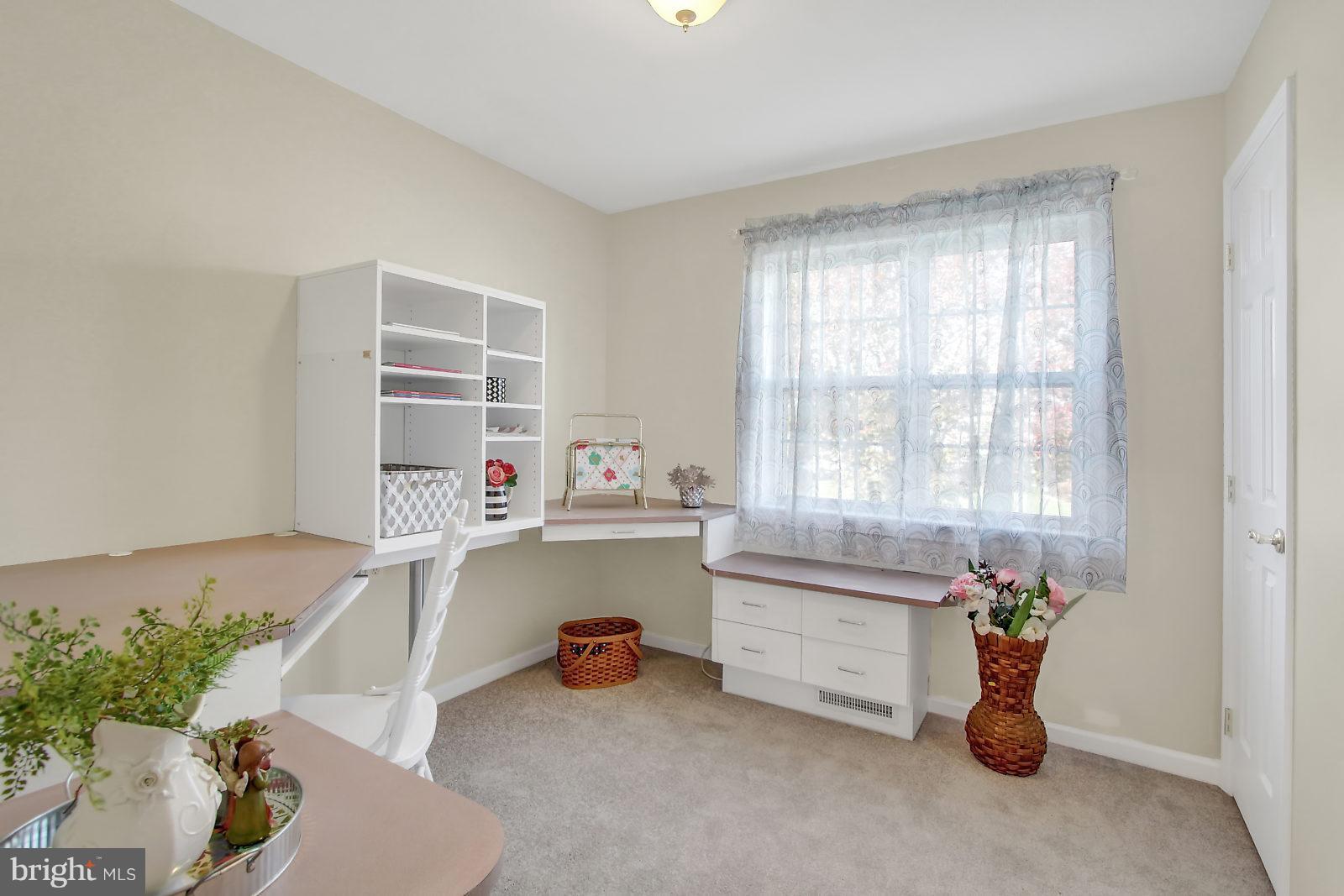 WINDSOR CROSSING - Residential