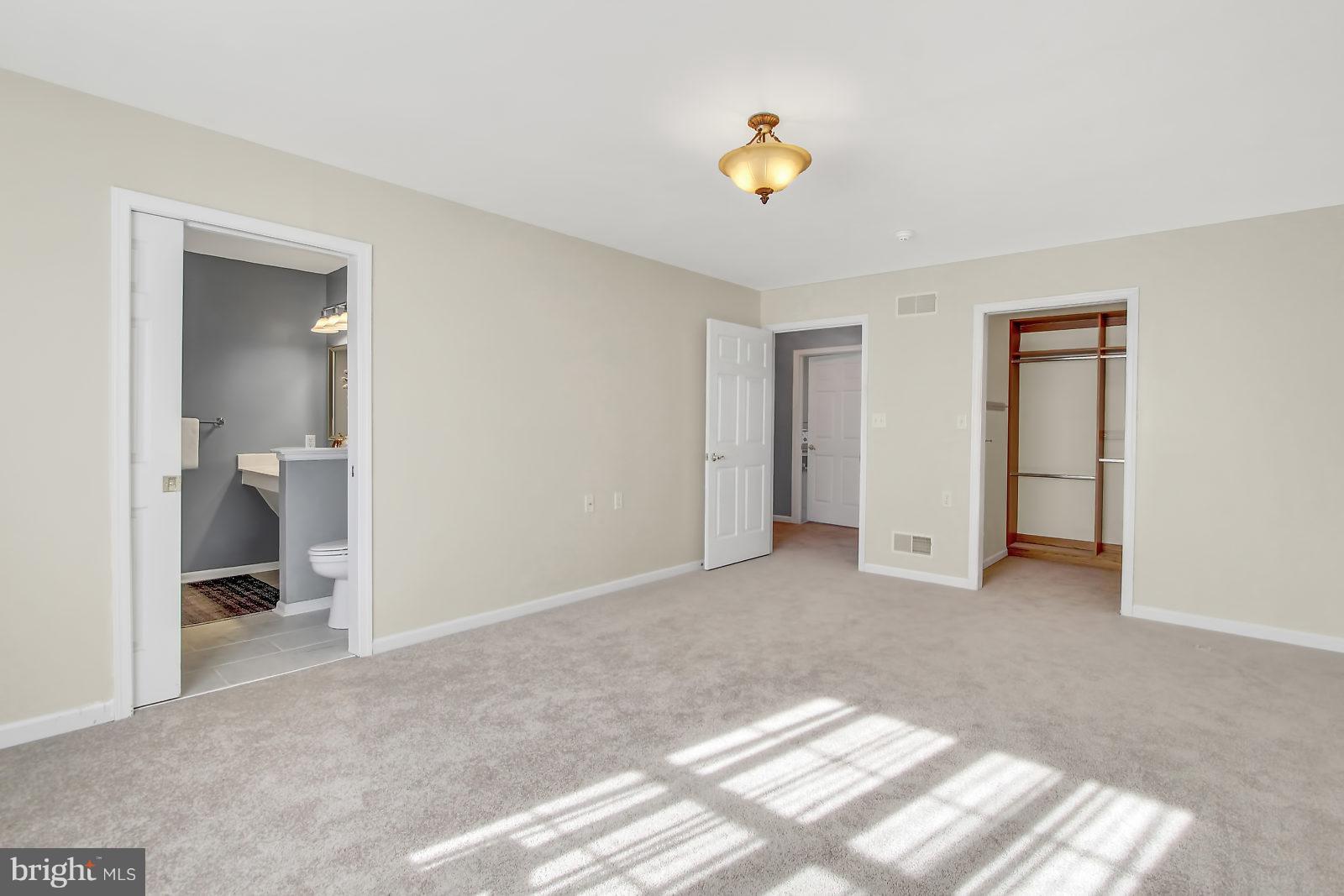 WINDSOR CROSSING - Residential