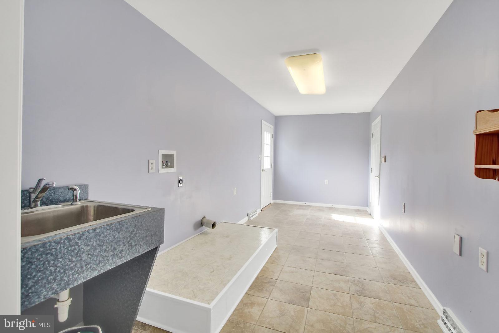 WINDSOR CROSSING - Residential
