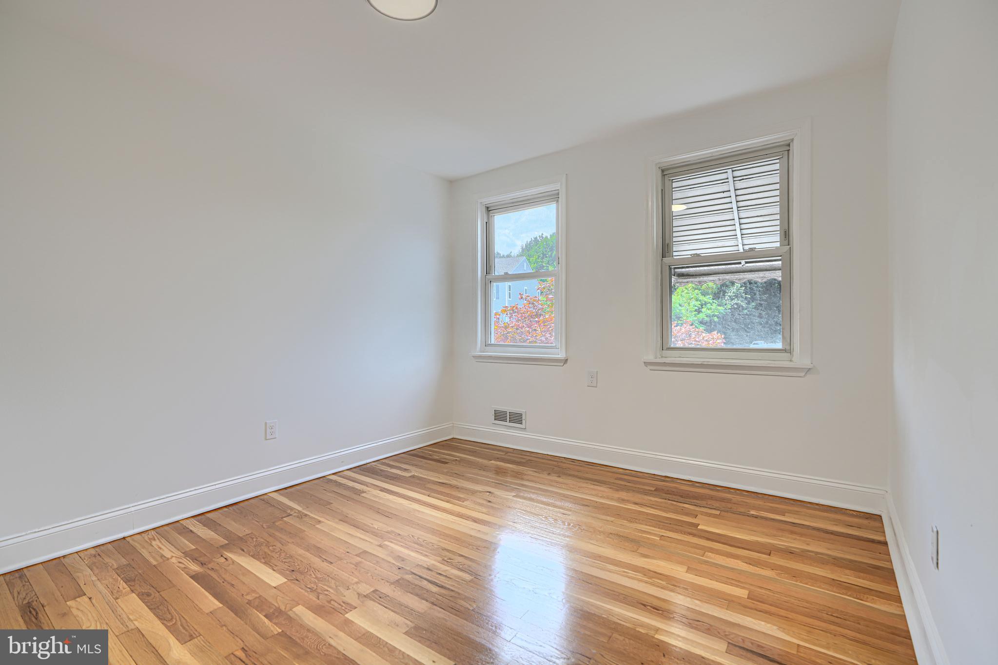 ESSEX - Residential