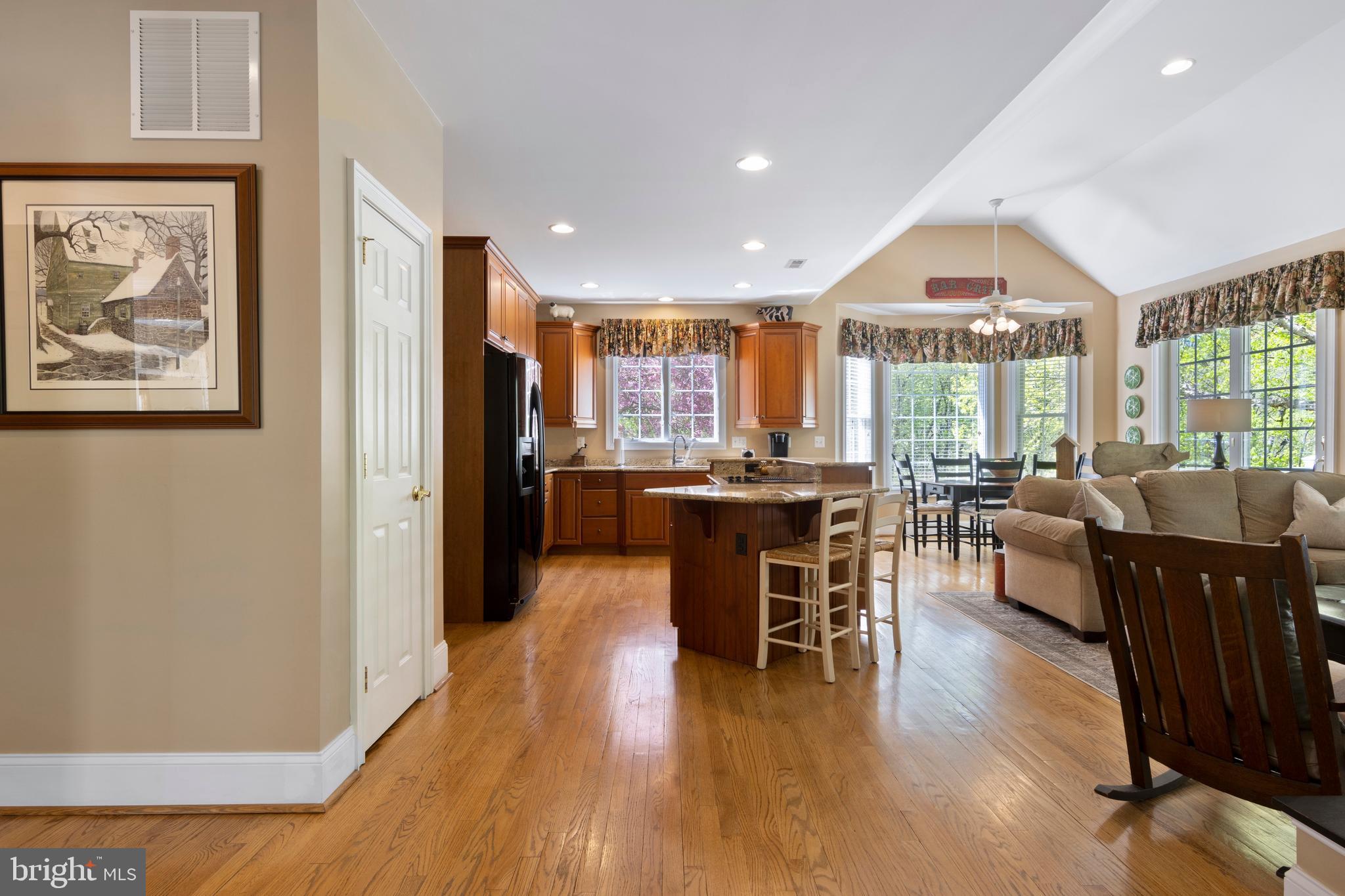 CHERRY CREEK - Residential