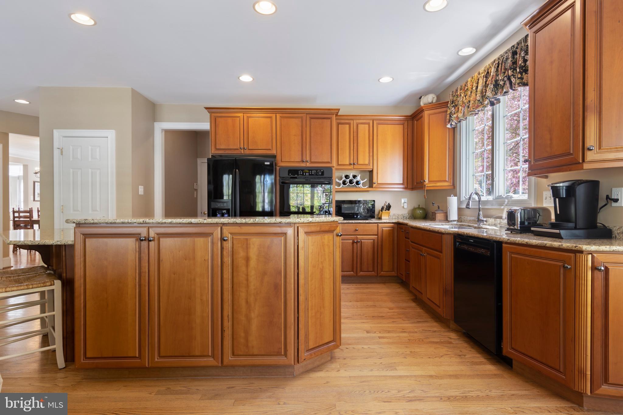 CHERRY CREEK - Residential