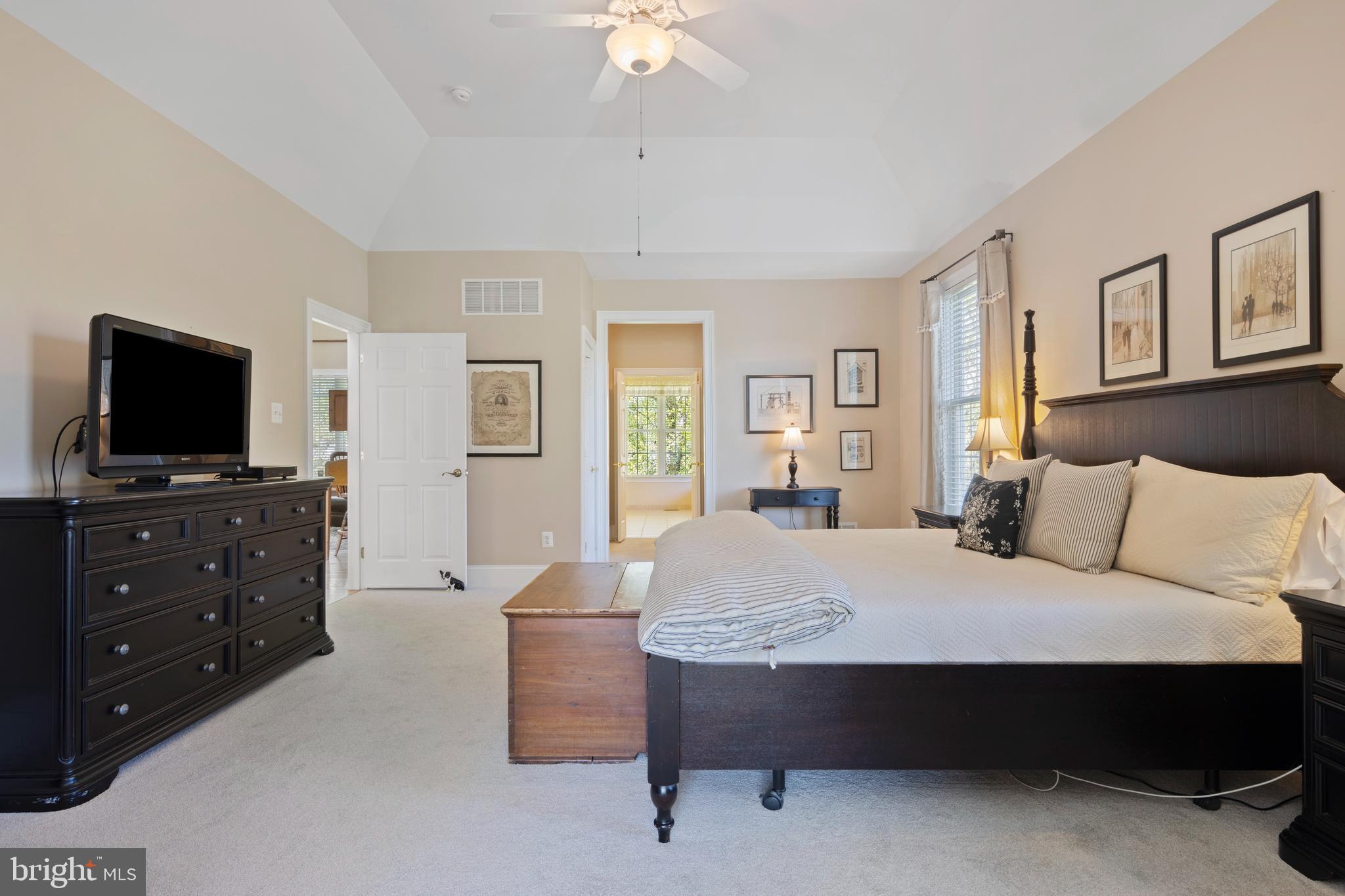 CHERRY CREEK - Residential