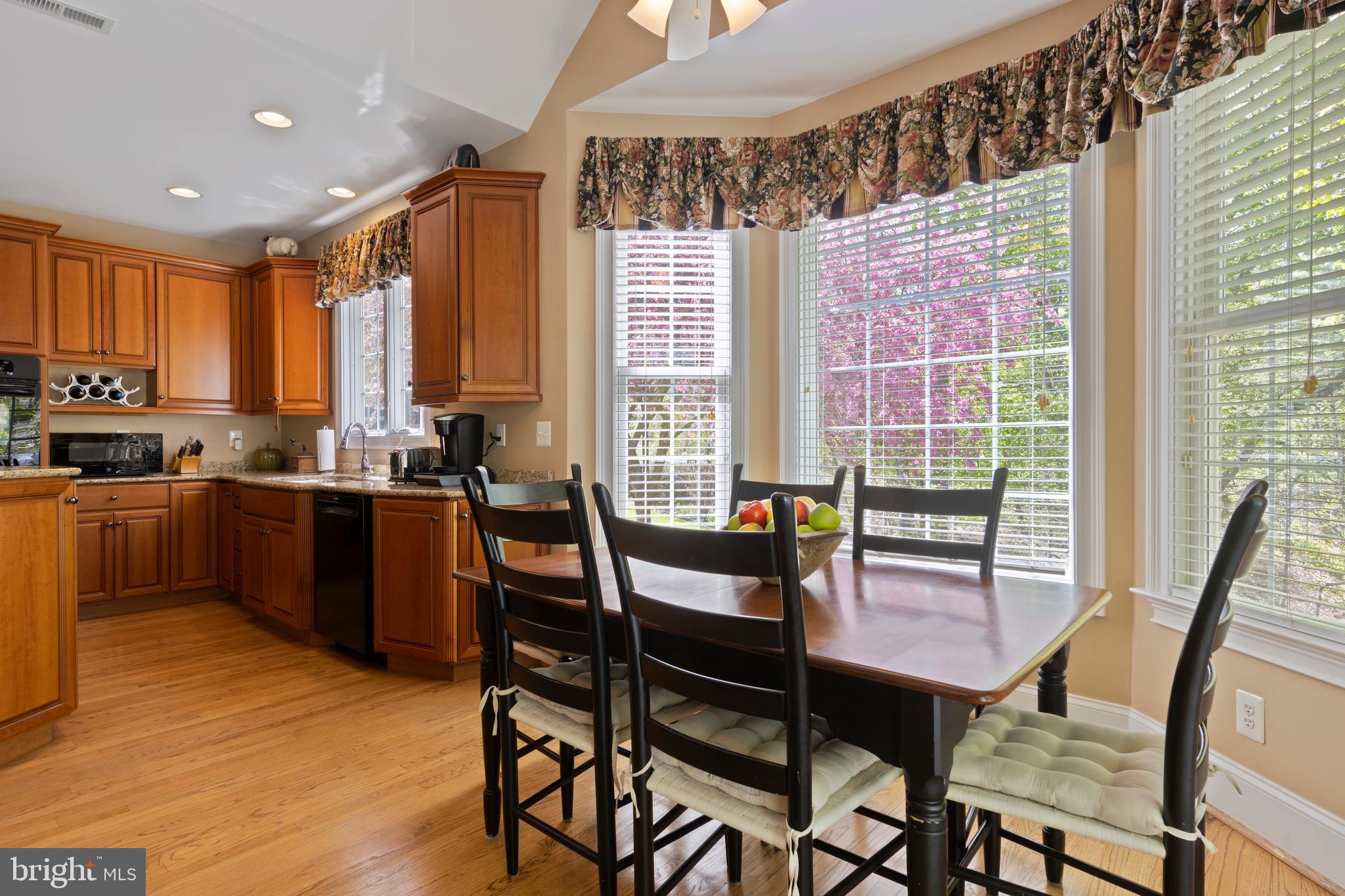 CHERRY CREEK - Residential