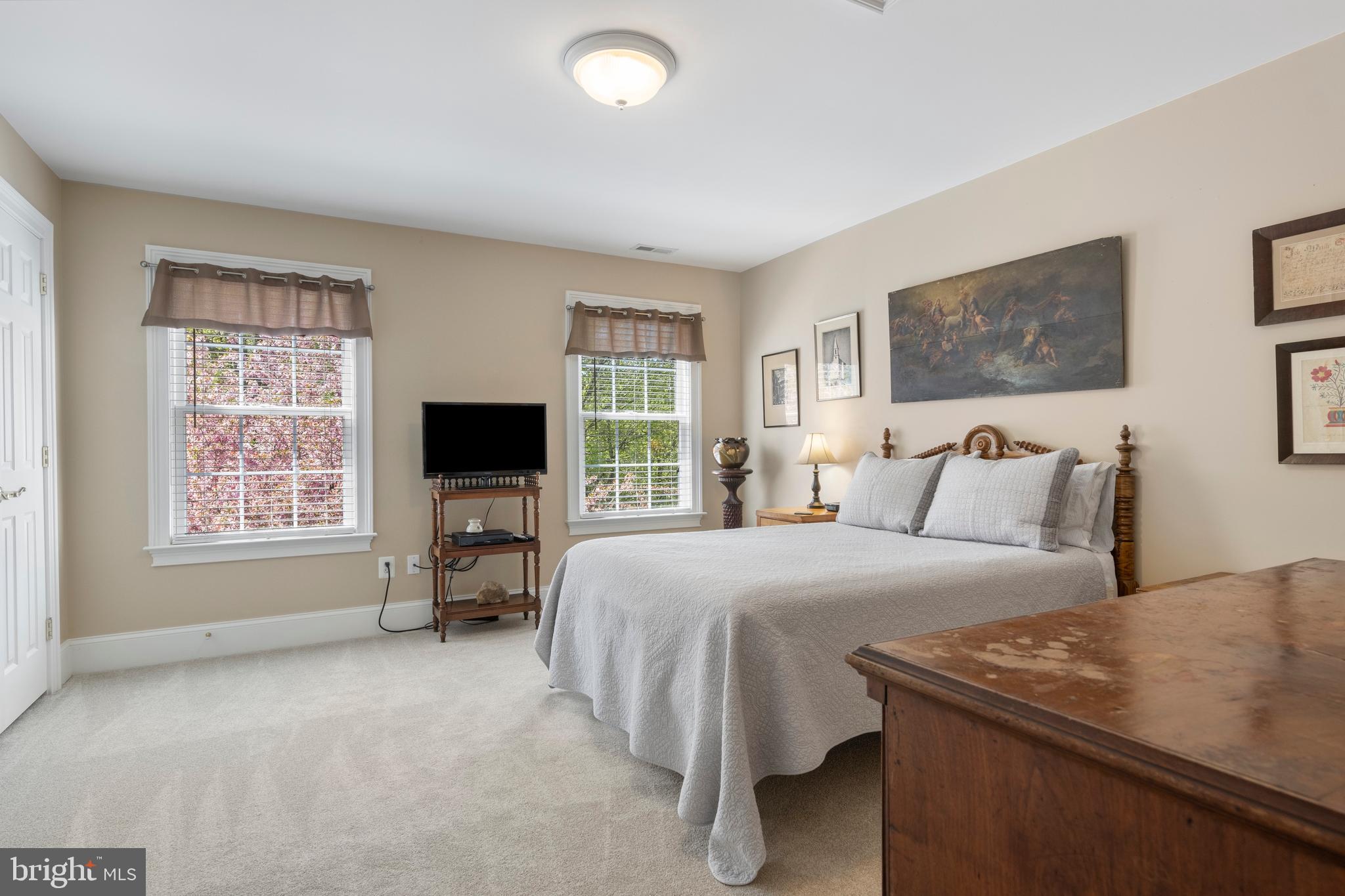 CHERRY CREEK - Residential