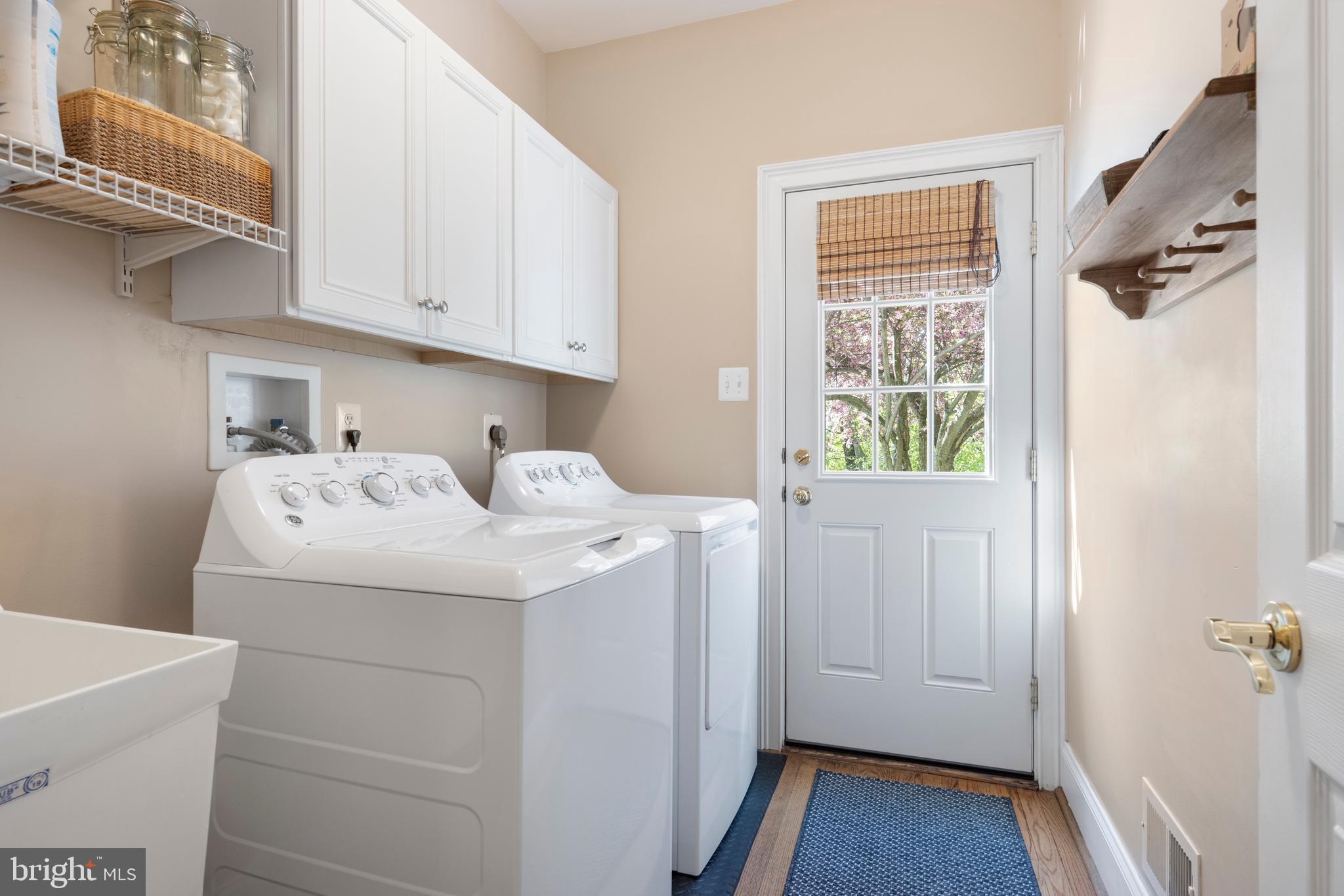 CHERRY CREEK - Residential