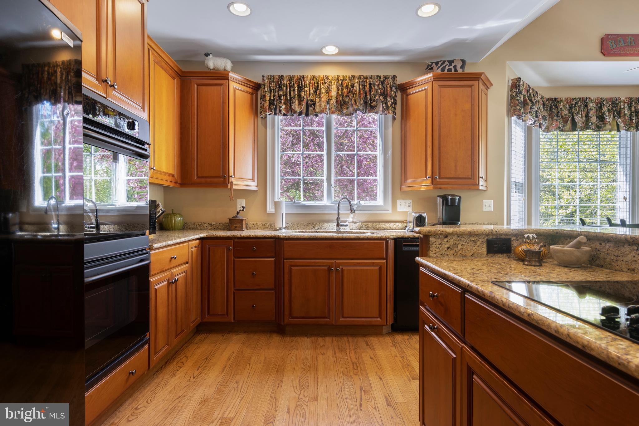 CHERRY CREEK - Residential