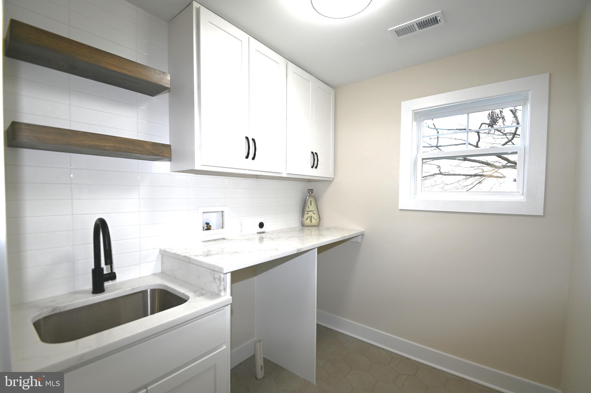 KENSINGTON - Residential