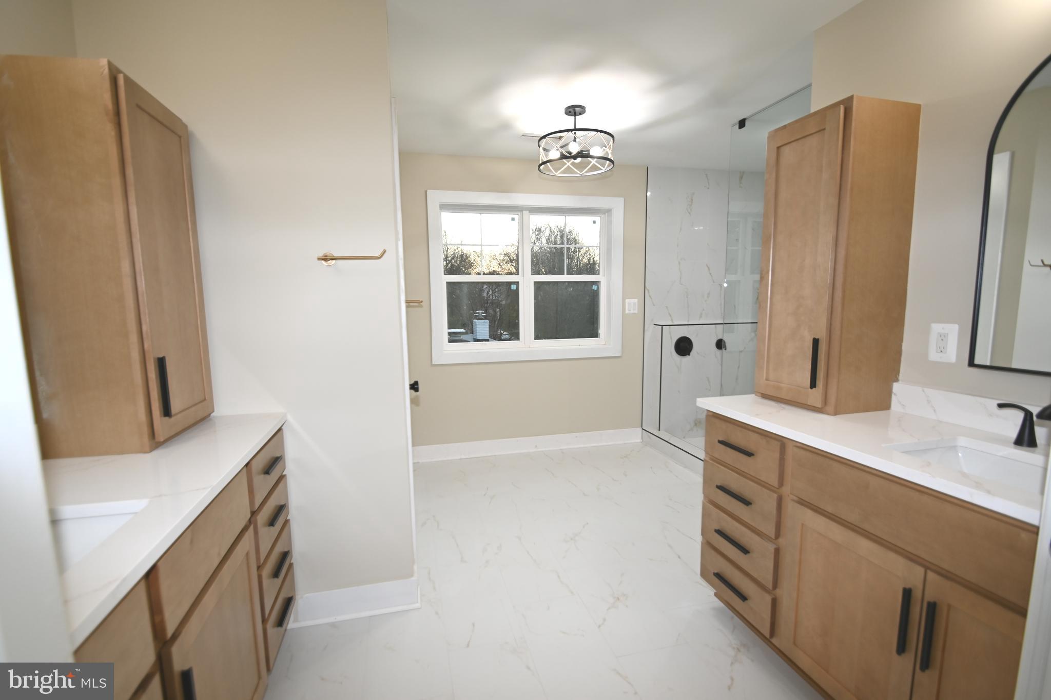 KENSINGTON - Residential