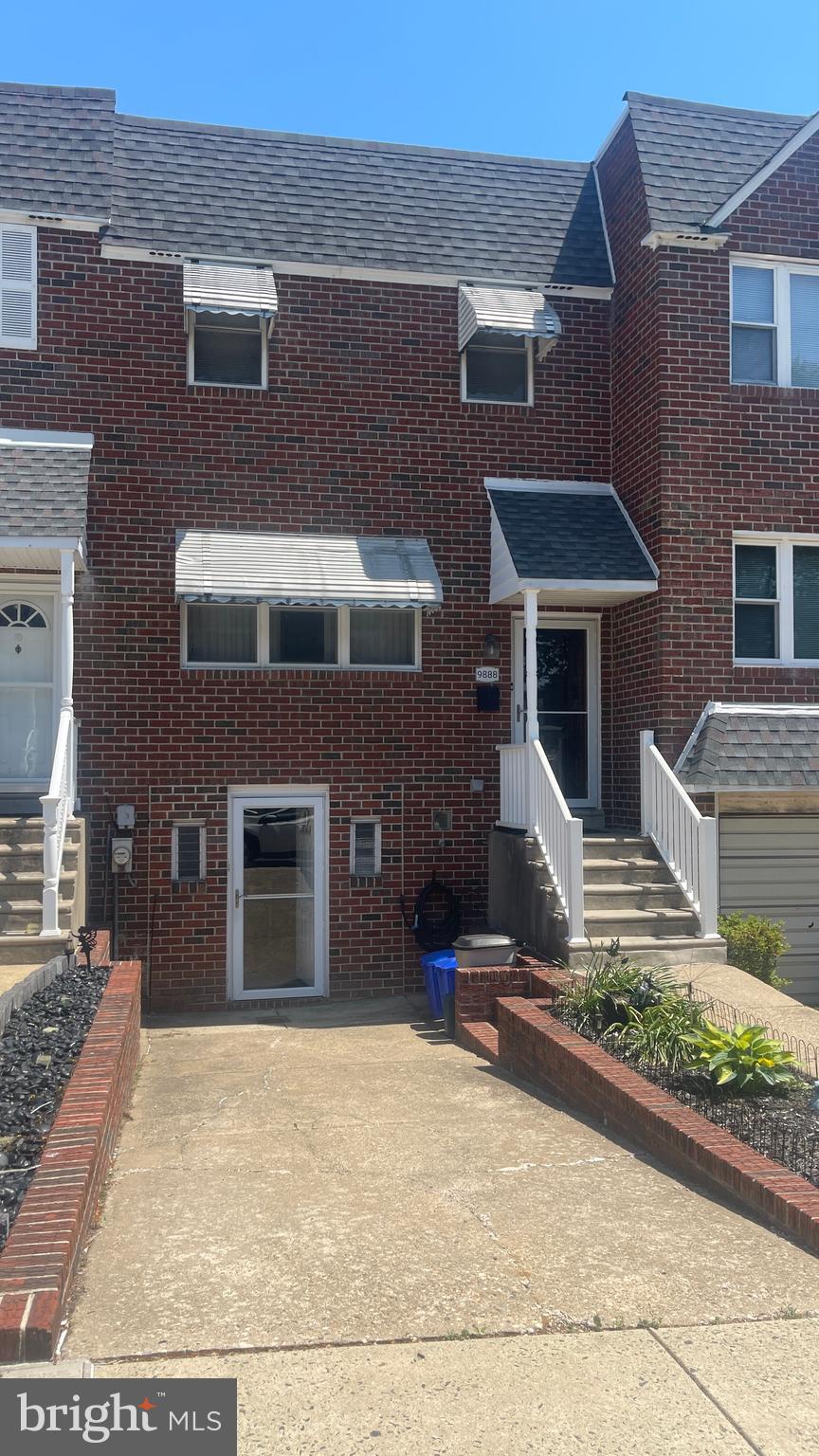 Welcome to 9888 Garvey Dr, a well-maintained 3-bedroom, 1.5-bath townhome located in the desirable Morrell Park section of Philadelphia. Step inside to an open and inviting floor plan featuring a spacious living room, dining room, and kitchen all conveniently located on the main level — perfect for both everyday living and entertaining.
Upstairs, you’ll find three comfortable bedrooms along with a full bathroom. The lower level offers a partially finished basement providing additional living space, storage, or the perfect recreation area, plus an enclosed garage for added convenience.
Out back, enjoy a good-sized yard ideal for relaxing, gardening, or hosting summer gatherings. Conveniently located near shopping, restaurants, schools, and major roadways, this home is ready for its
