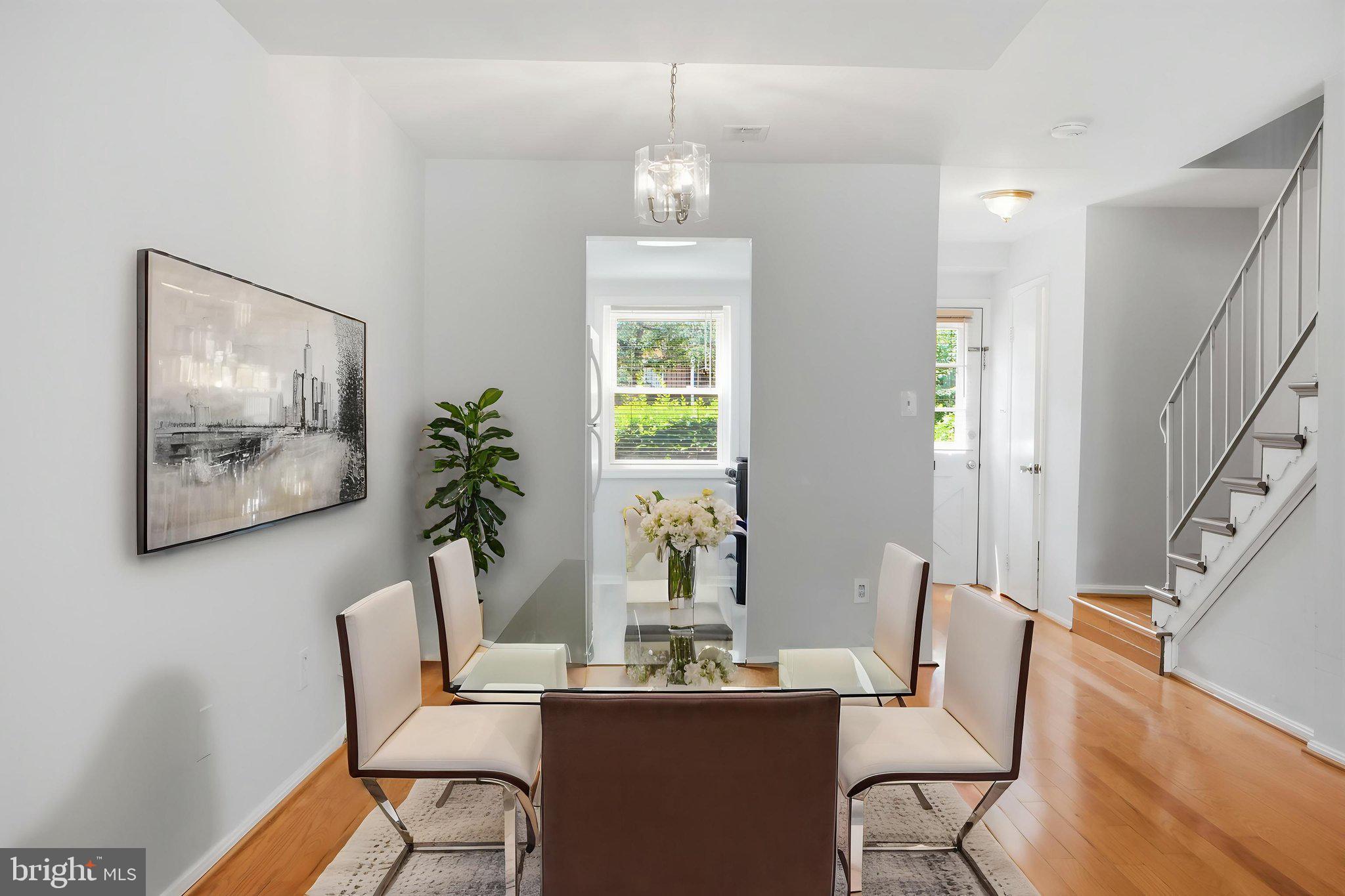 CHARLESTOWNE VILLAGE - Residential