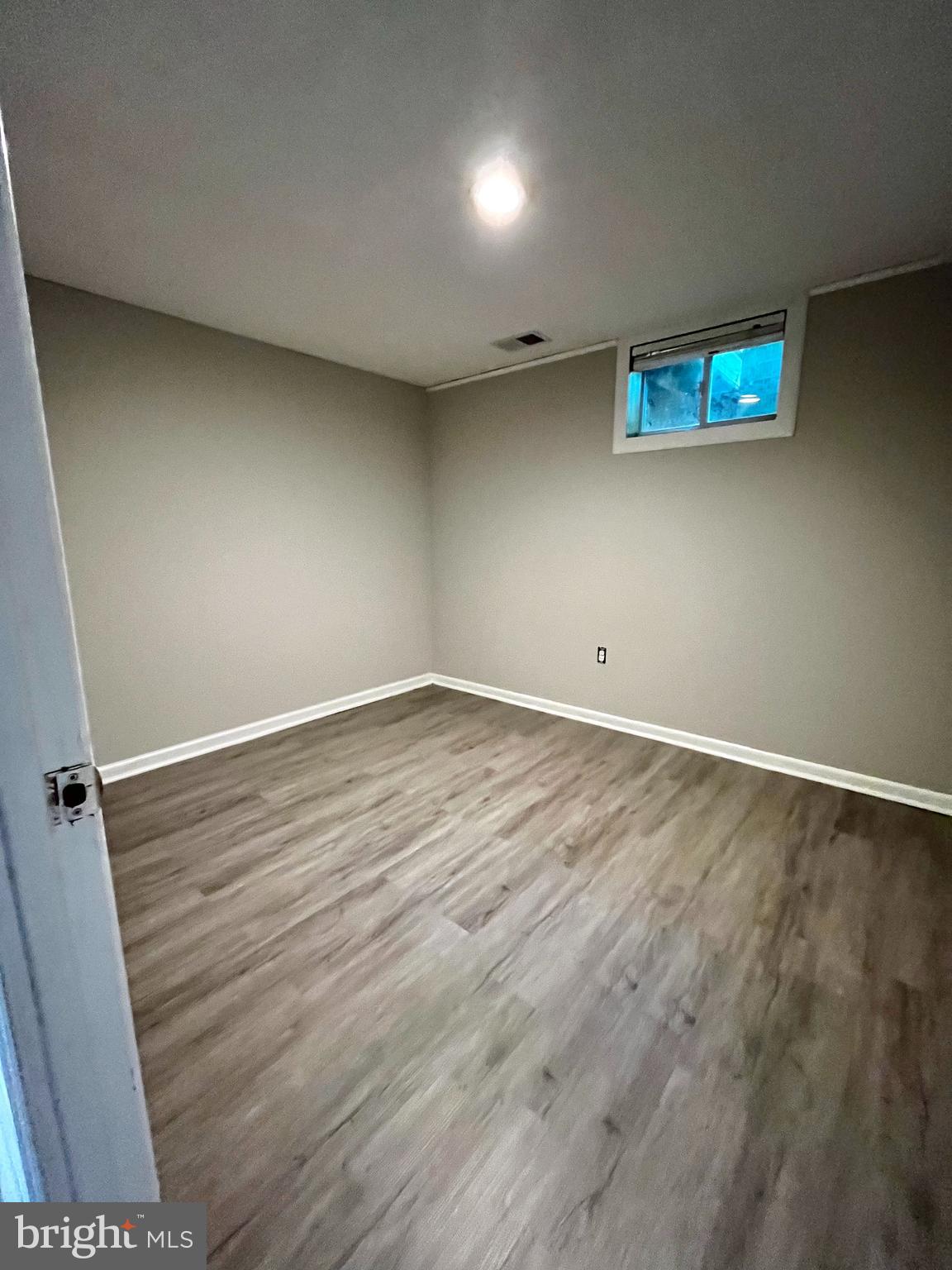 VILLAGE OF OLDE MILL - Residential Lease
