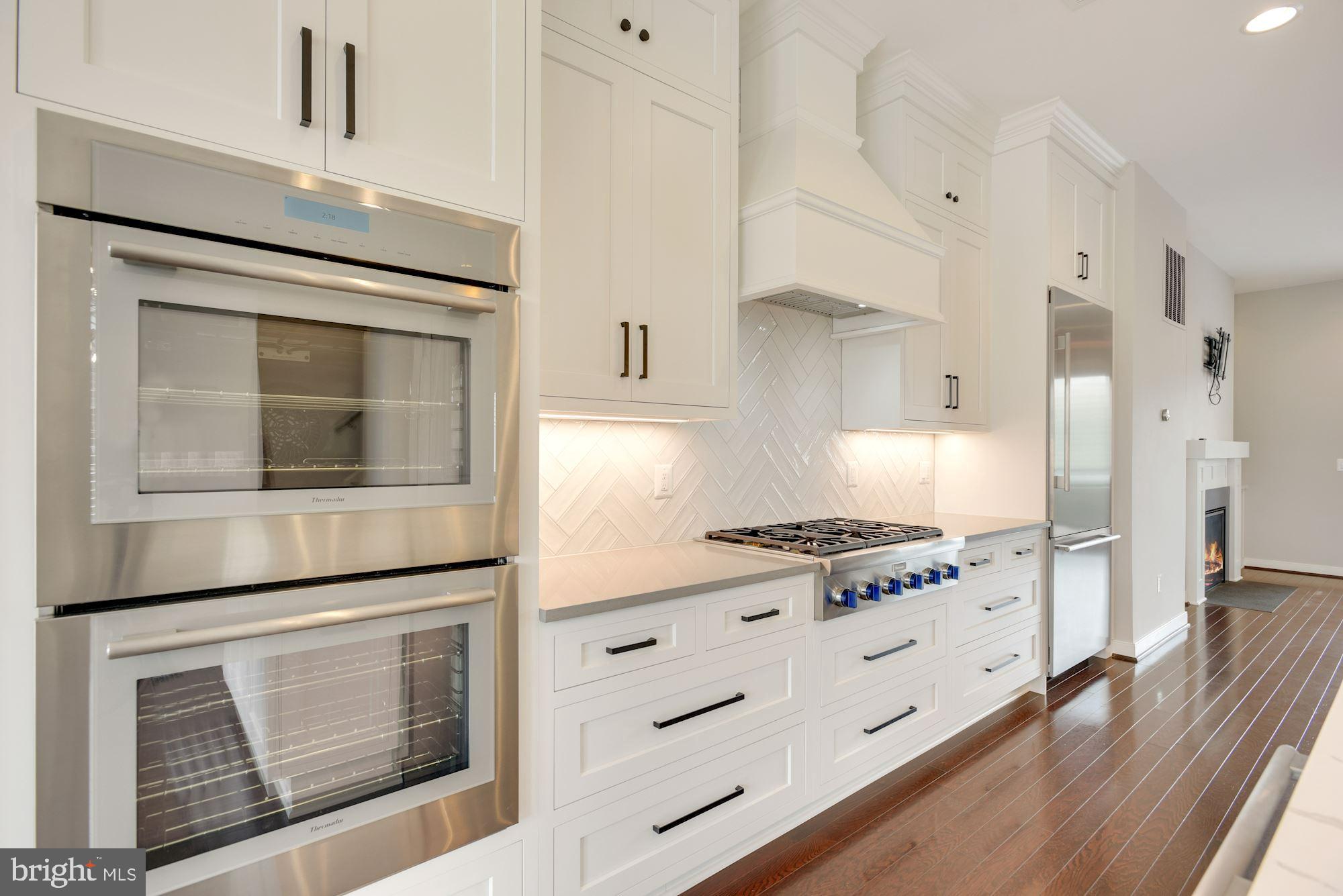 GARDEN DISTRICT AT BRAMBLETON TOWN CENTER - Residential