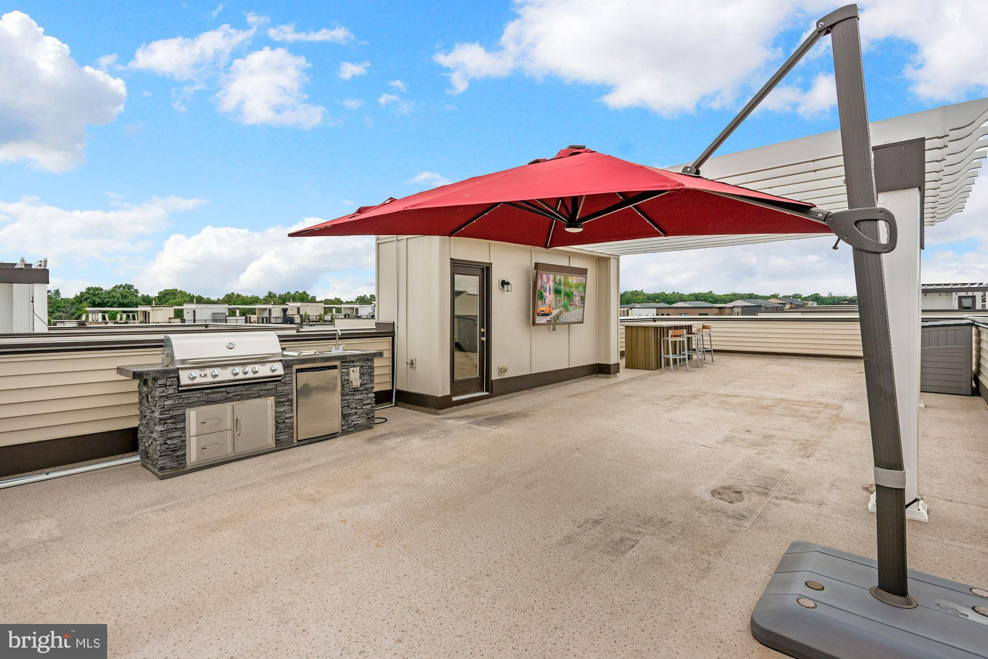 GARDEN DISTRICT AT BRAMBLETON TOWN CENTER - Residential