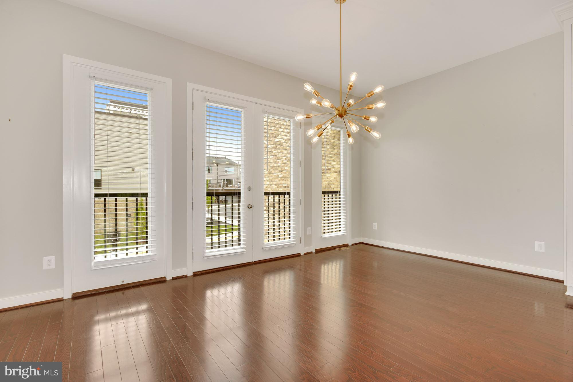 GARDEN DISTRICT AT BRAMBLETON TOWN CENTER - Residential