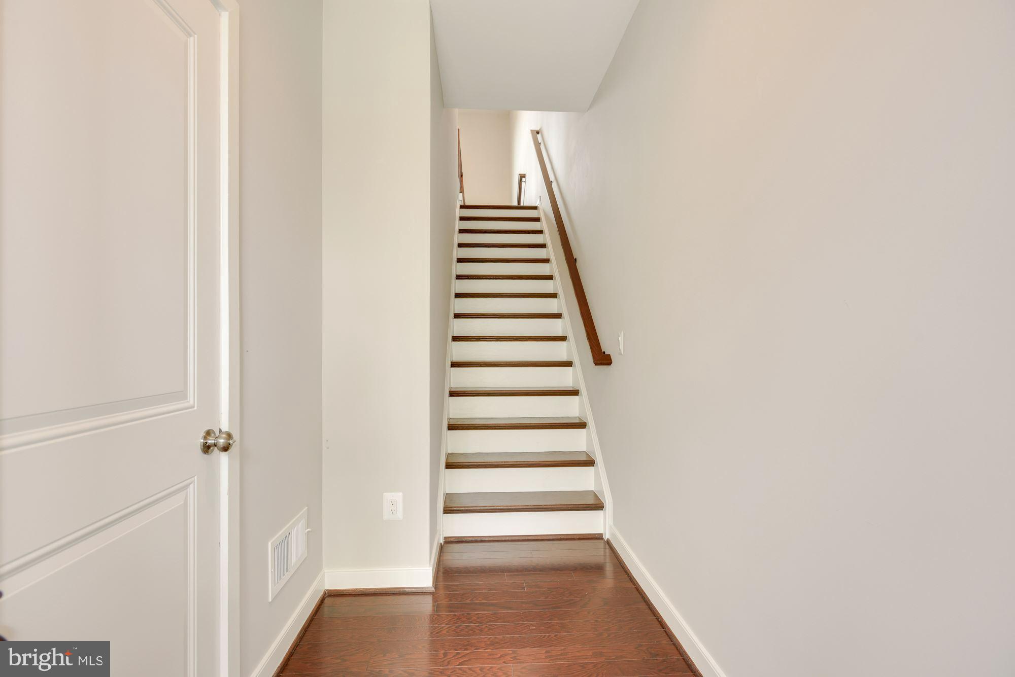 GARDEN DISTRICT AT BRAMBLETON TOWN CENTER - Residential