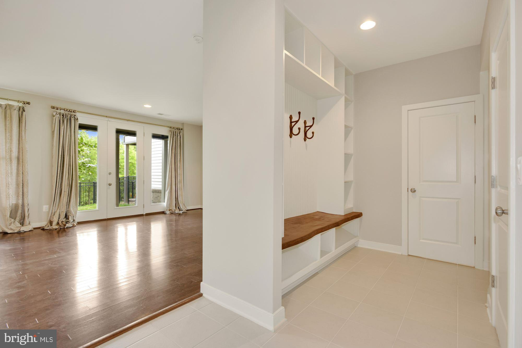 GARDEN DISTRICT AT BRAMBLETON TOWN CENTER - Residential