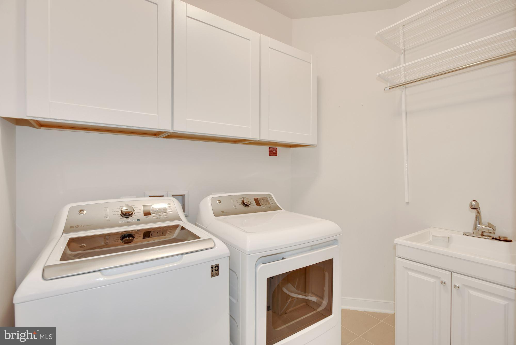 GARDEN DISTRICT AT BRAMBLETON TOWN CENTER - Residential