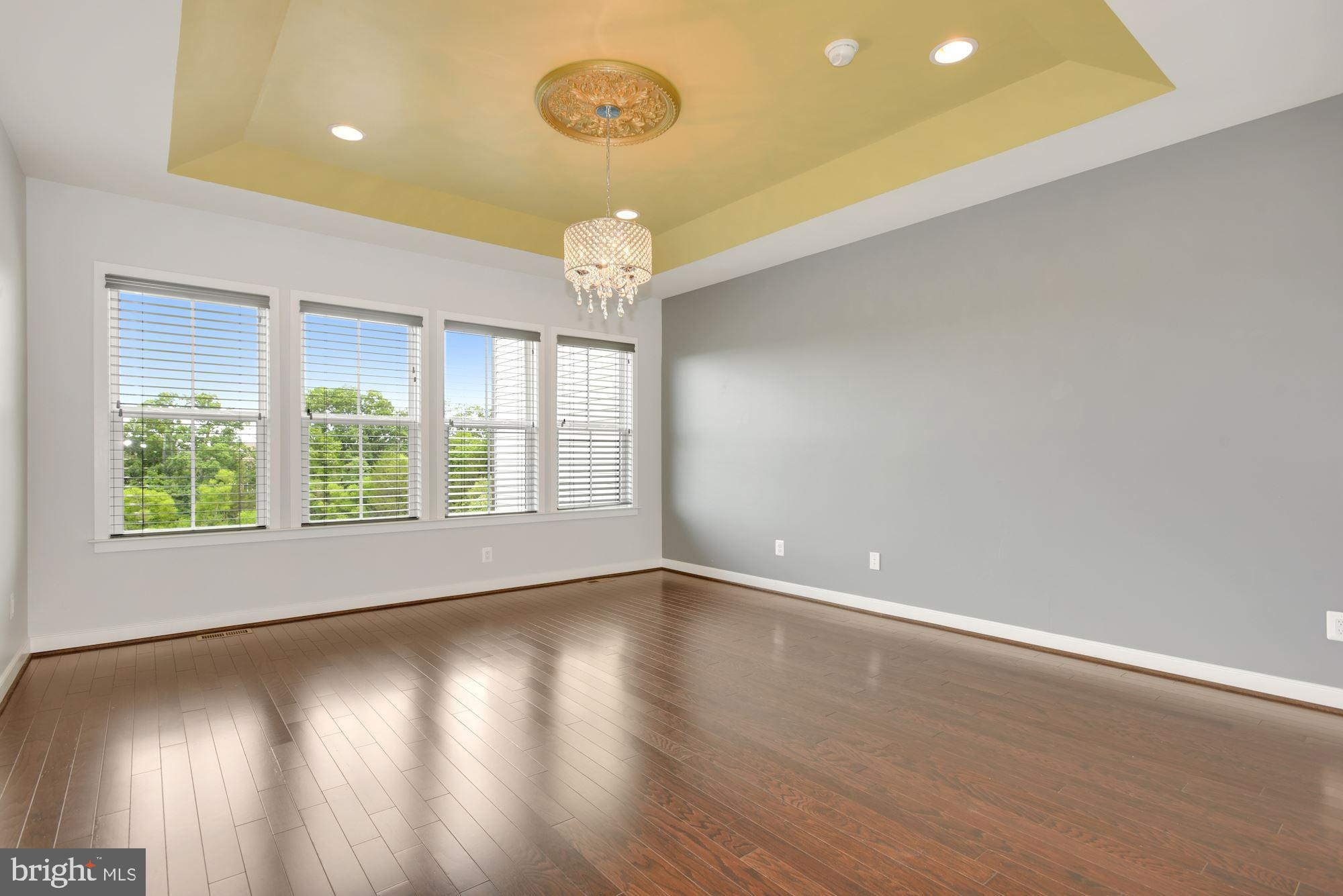 GARDEN DISTRICT AT BRAMBLETON TOWN CENTER - Residential