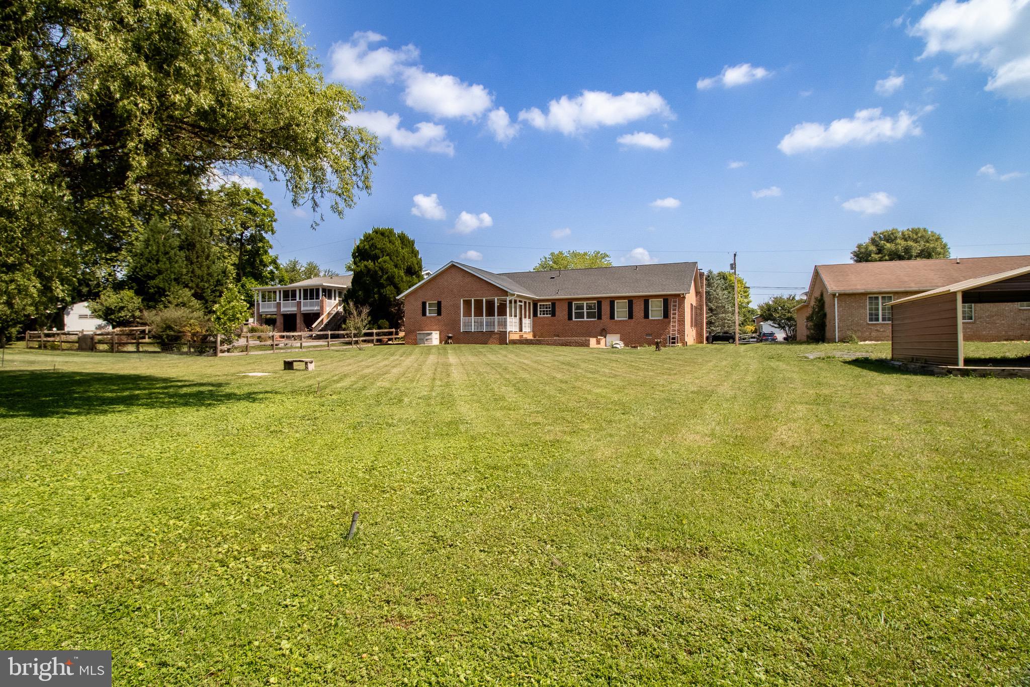 MEADOWBROOK - Residential