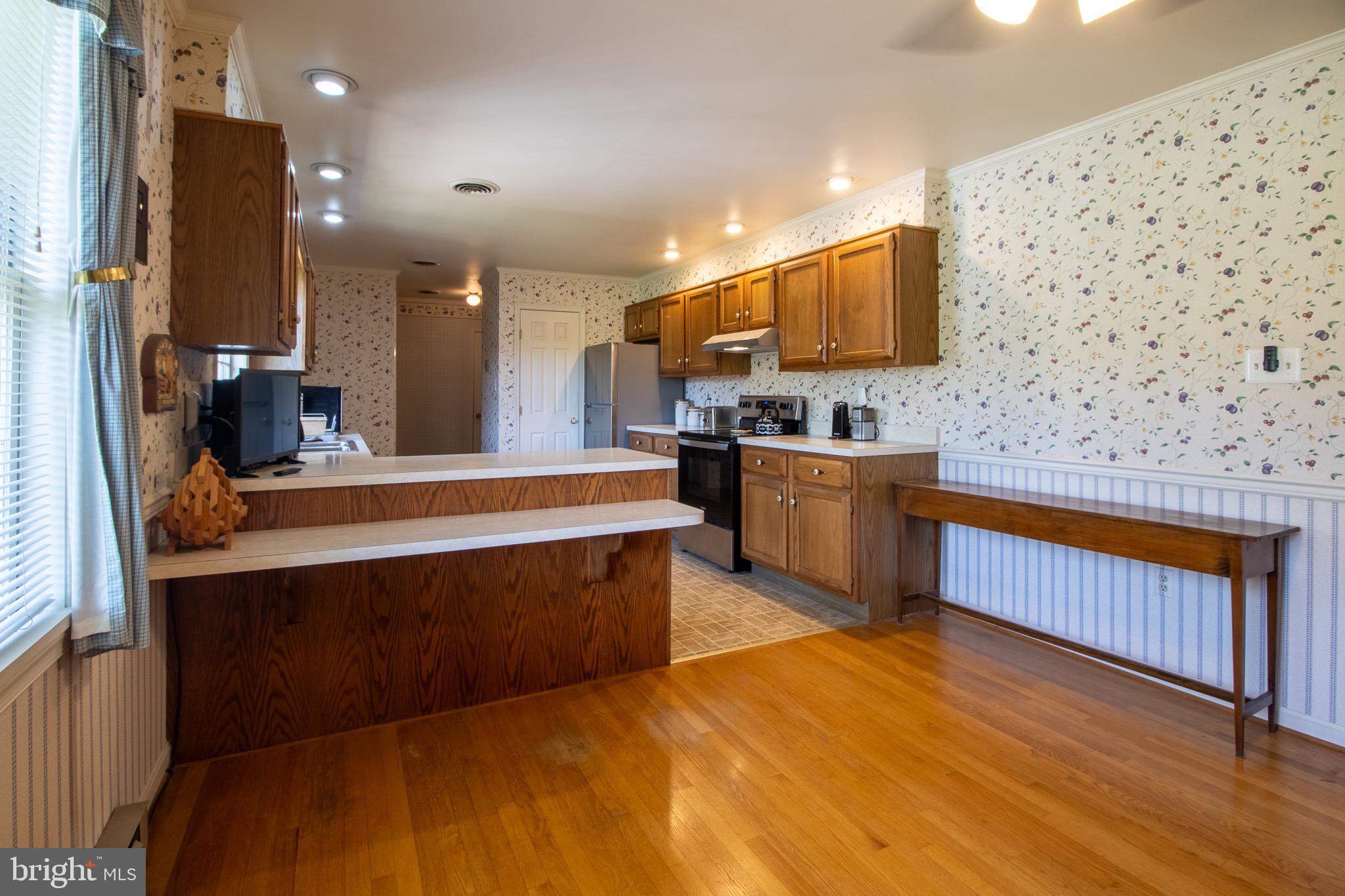 MEADOWBROOK - Residential