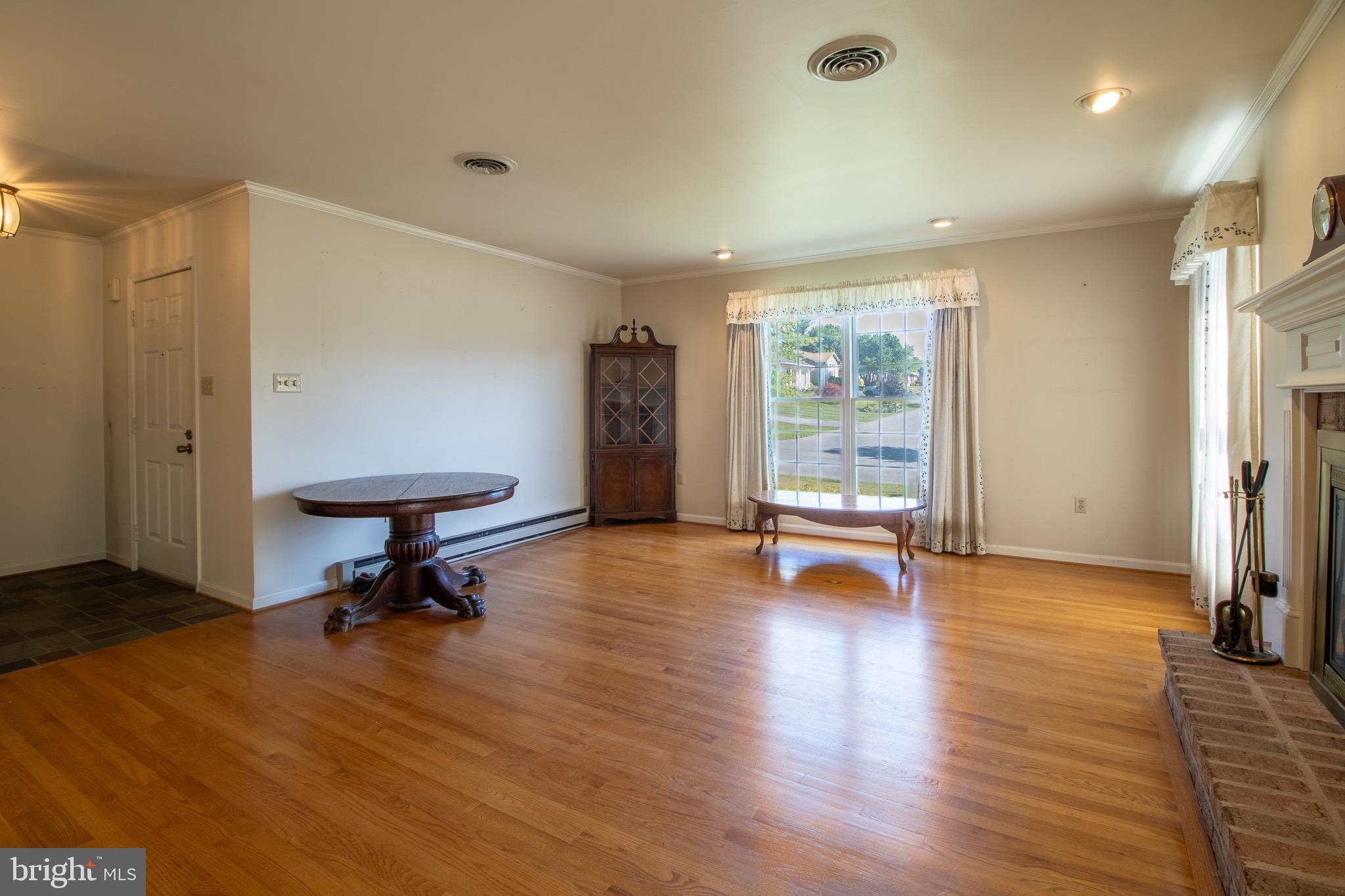 MEADOWBROOK - Residential