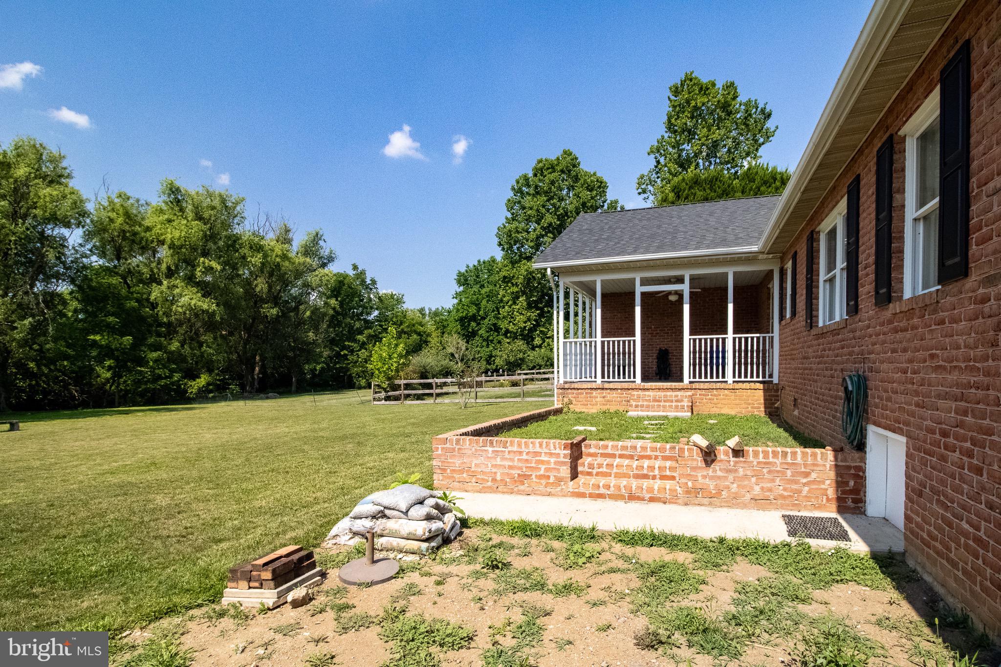 MEADOWBROOK - Residential
