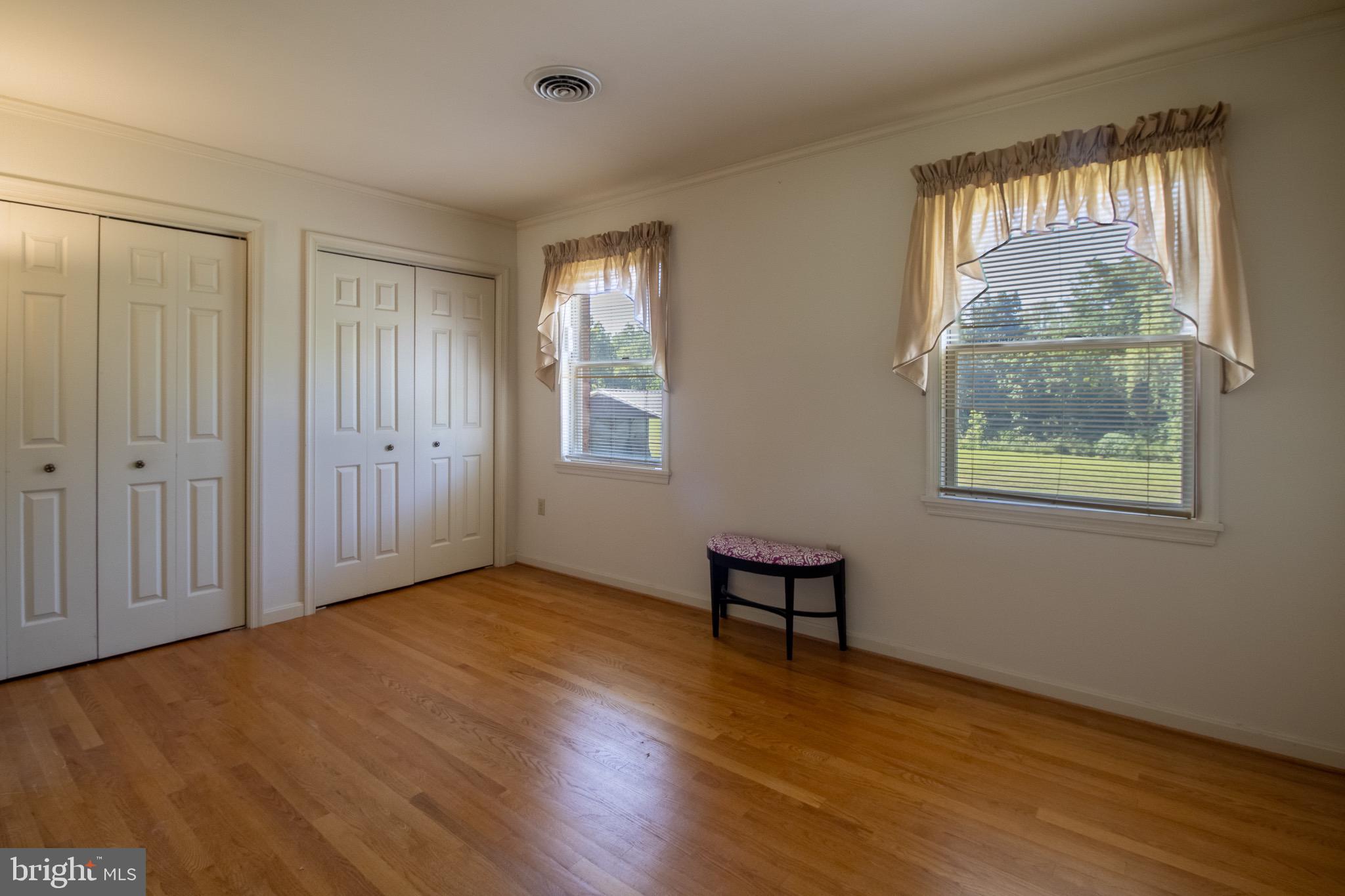 MEADOWBROOK - Residential