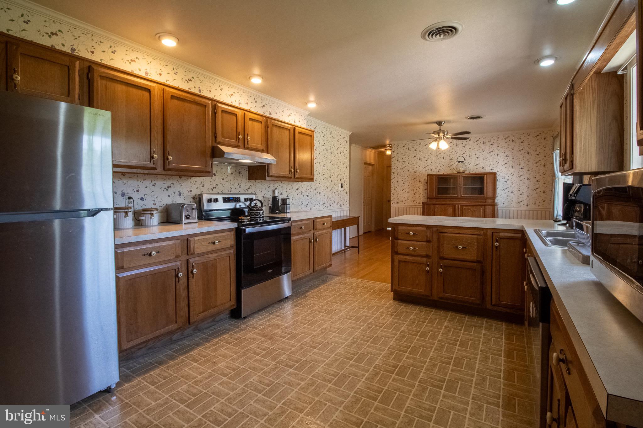 MEADOWBROOK - Residential