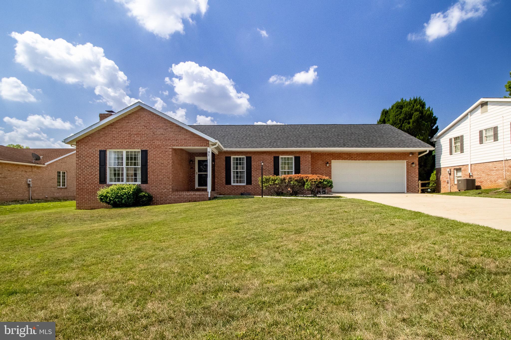 MEADOWBROOK - Residential
